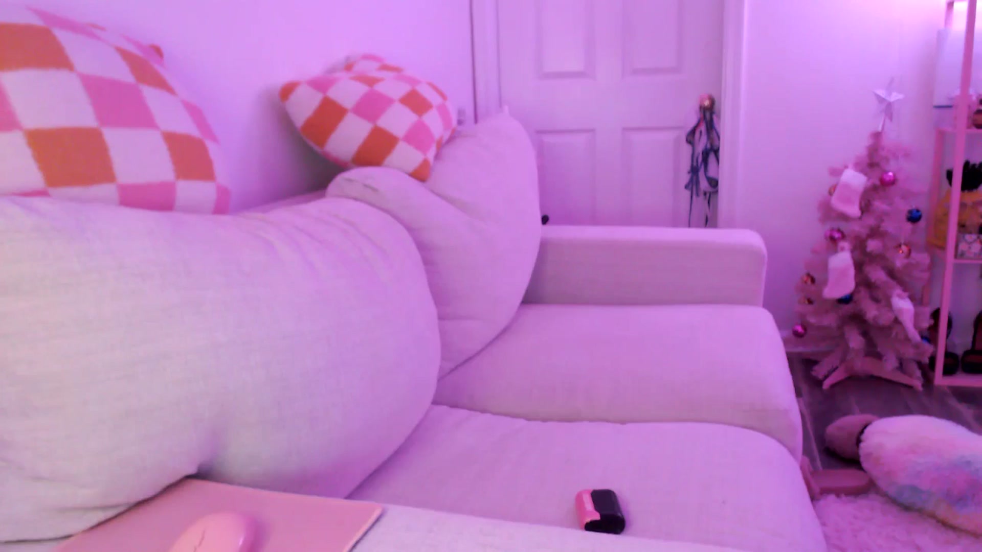 Gallery image thumbnail from AnnaFaux's myfreecams stream on, 01/26/2025, 05:44 image 16 of 20