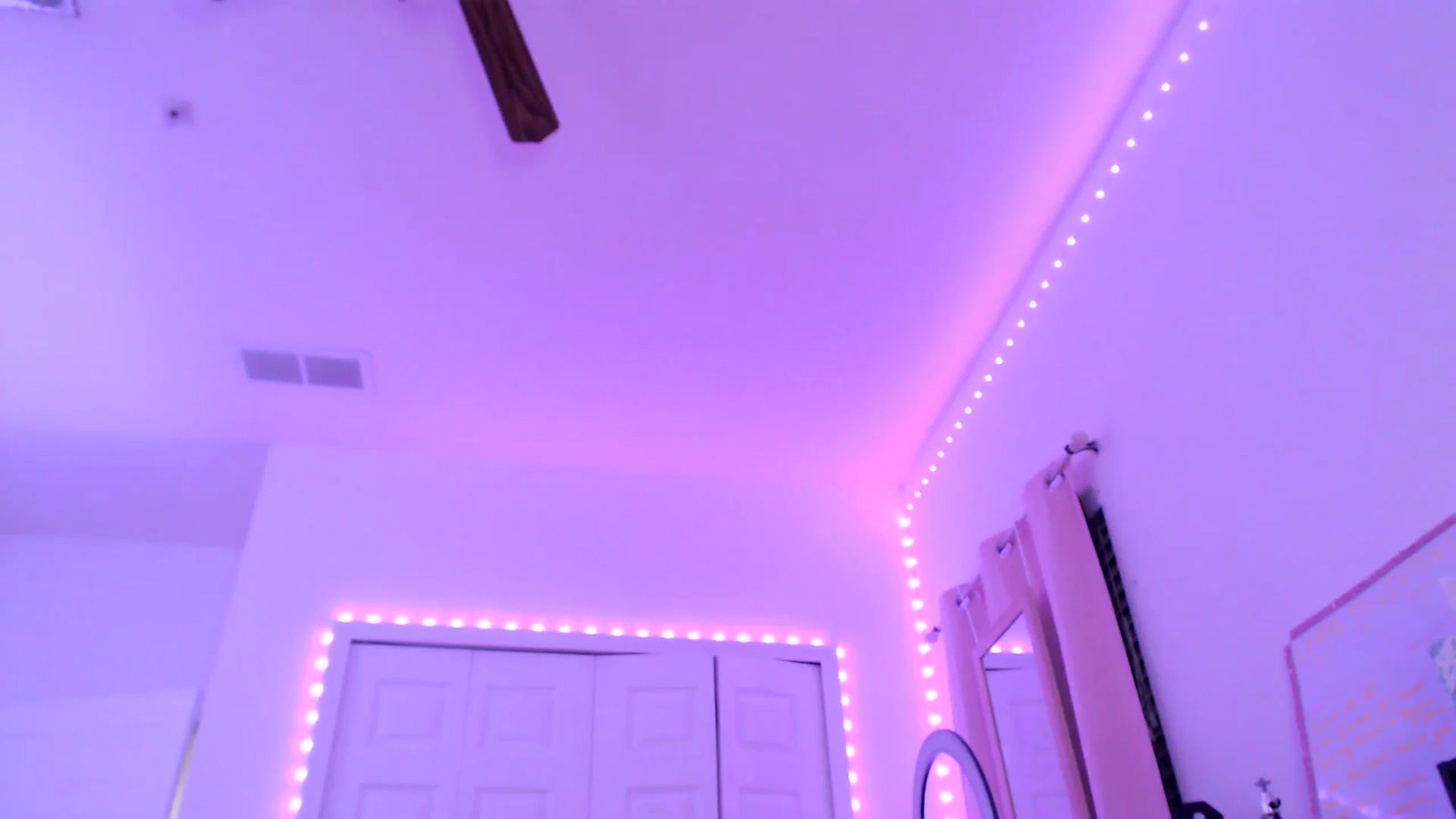 Gallery image thumbnail from AnnaFaux's myfreecams stream on, 02/01/2025, 01:59 image 15 of 20