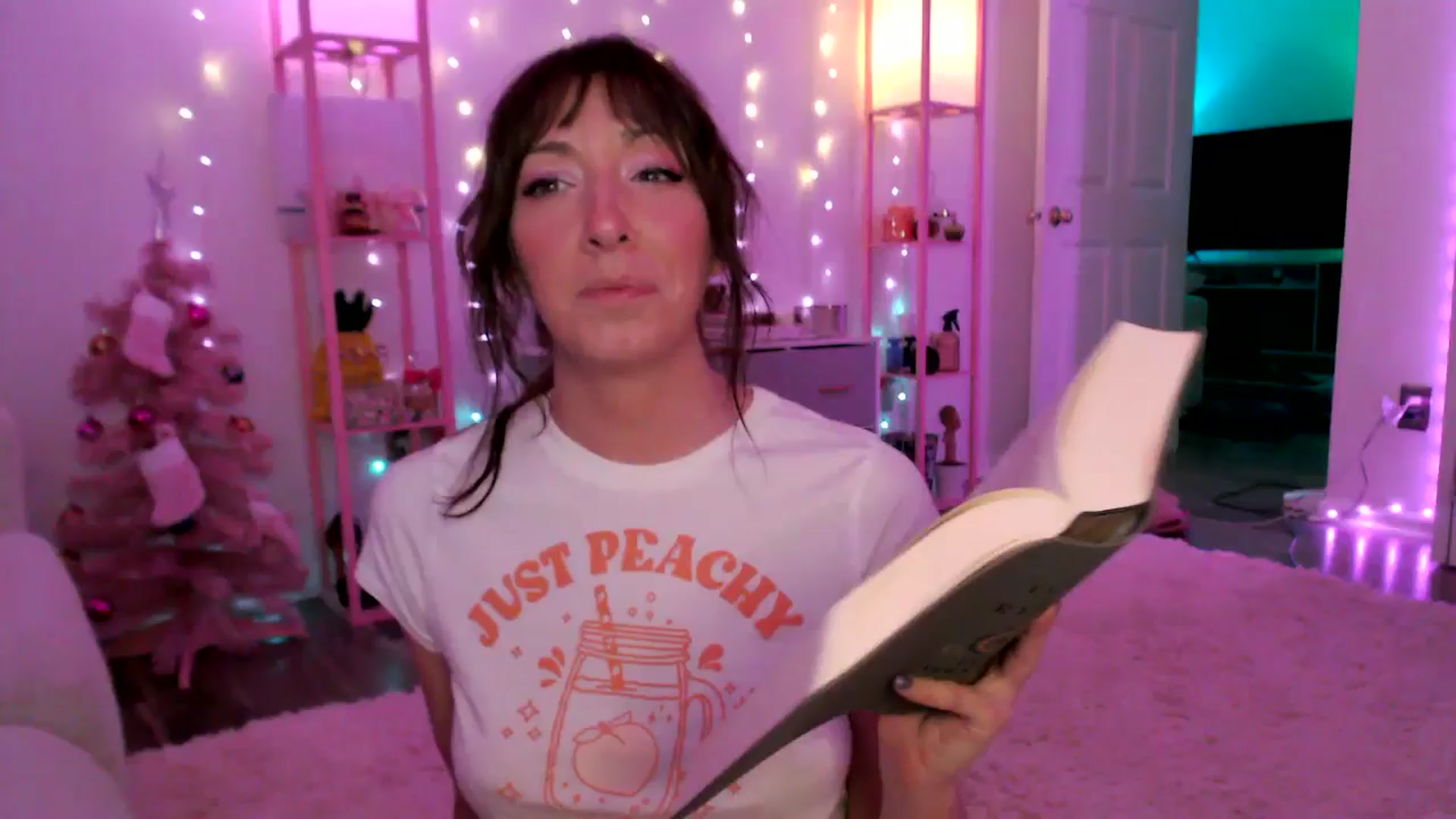 Gallery image thumbnail from AnnaFaux's myfreecams stream on, 02/02/2025, 05:06 image 14 of 20