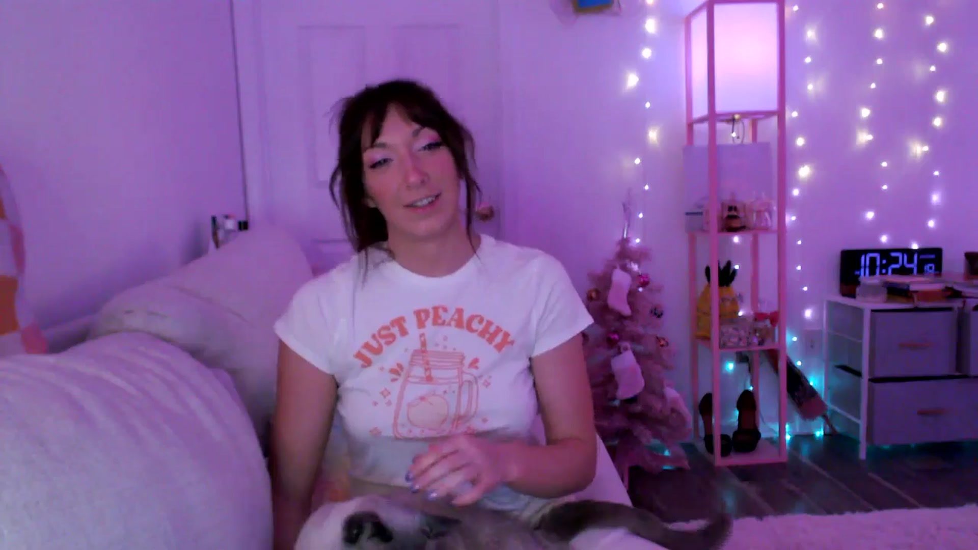 Gallery image thumbnail from AnnaFaux's myfreecams stream on, 02/02/2025, 05:06 image 3 of 20