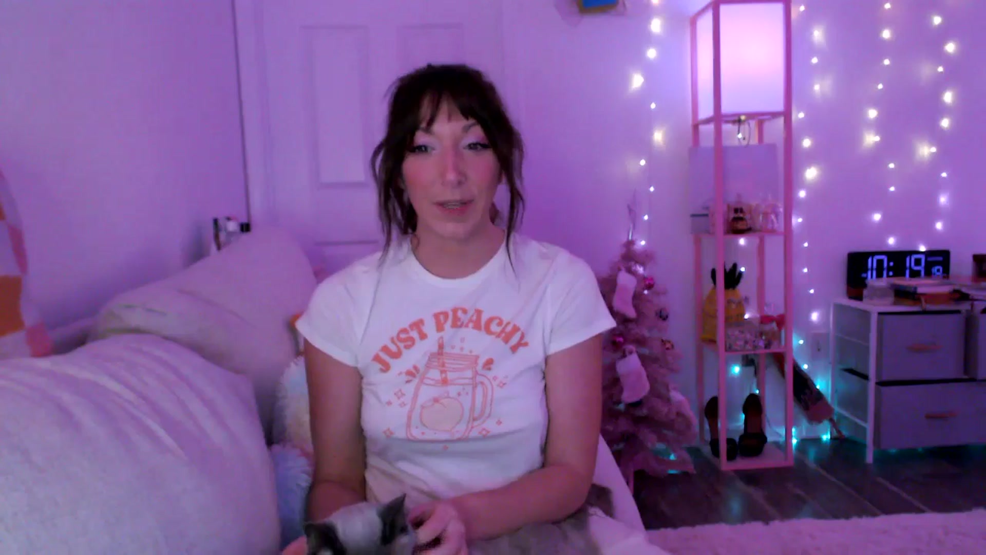 Gallery image thumbnail from AnnaFaux's myfreecams stream on, 02/02/2025, 05:06 image 2 of 20