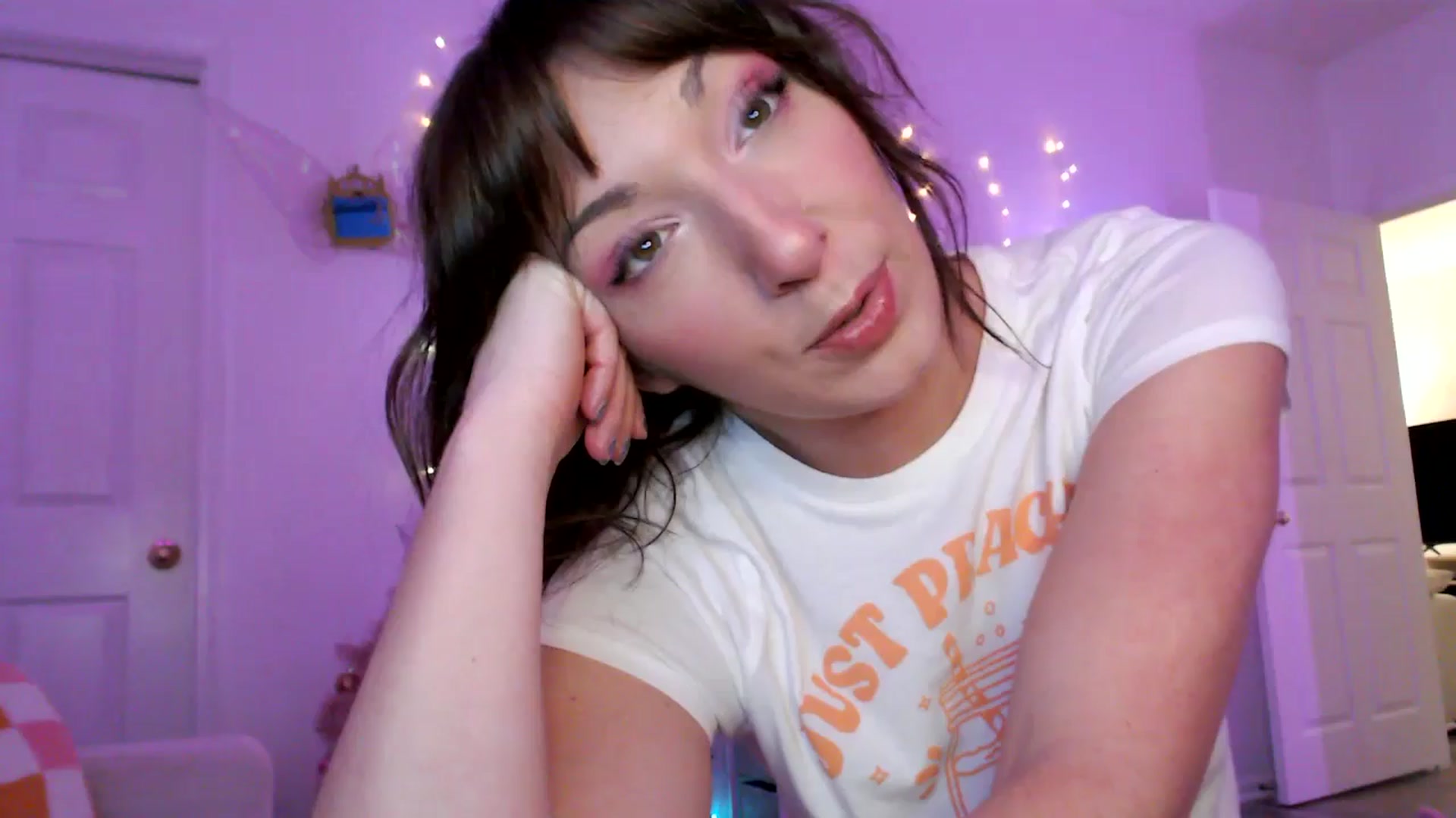 Gallery image thumbnail from AnnaFaux's myfreecams stream on, 02/02/2025, 05:06 image 9 of 20