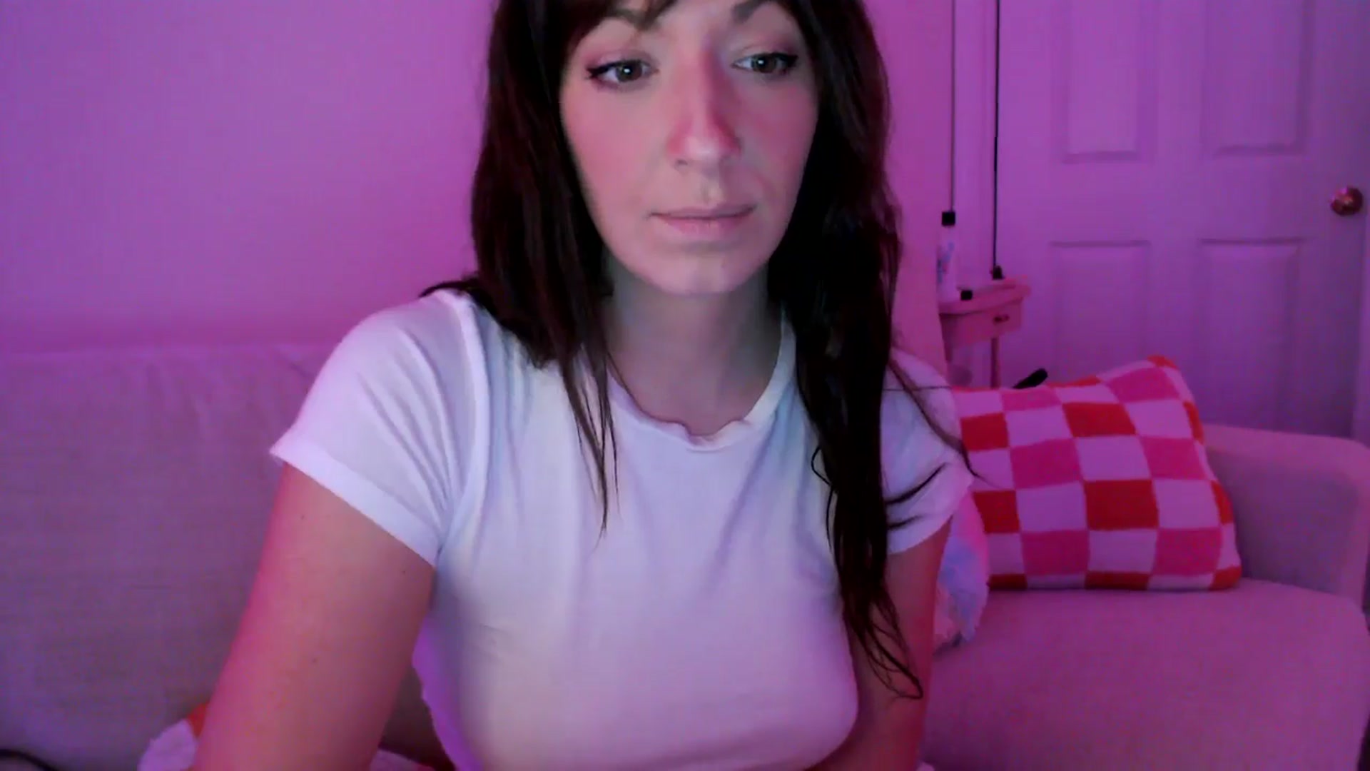 Gallery image thumbnail from AnnaFaux's myfreecams stream on, 02/07/2025, 02:06 image 2 of 20