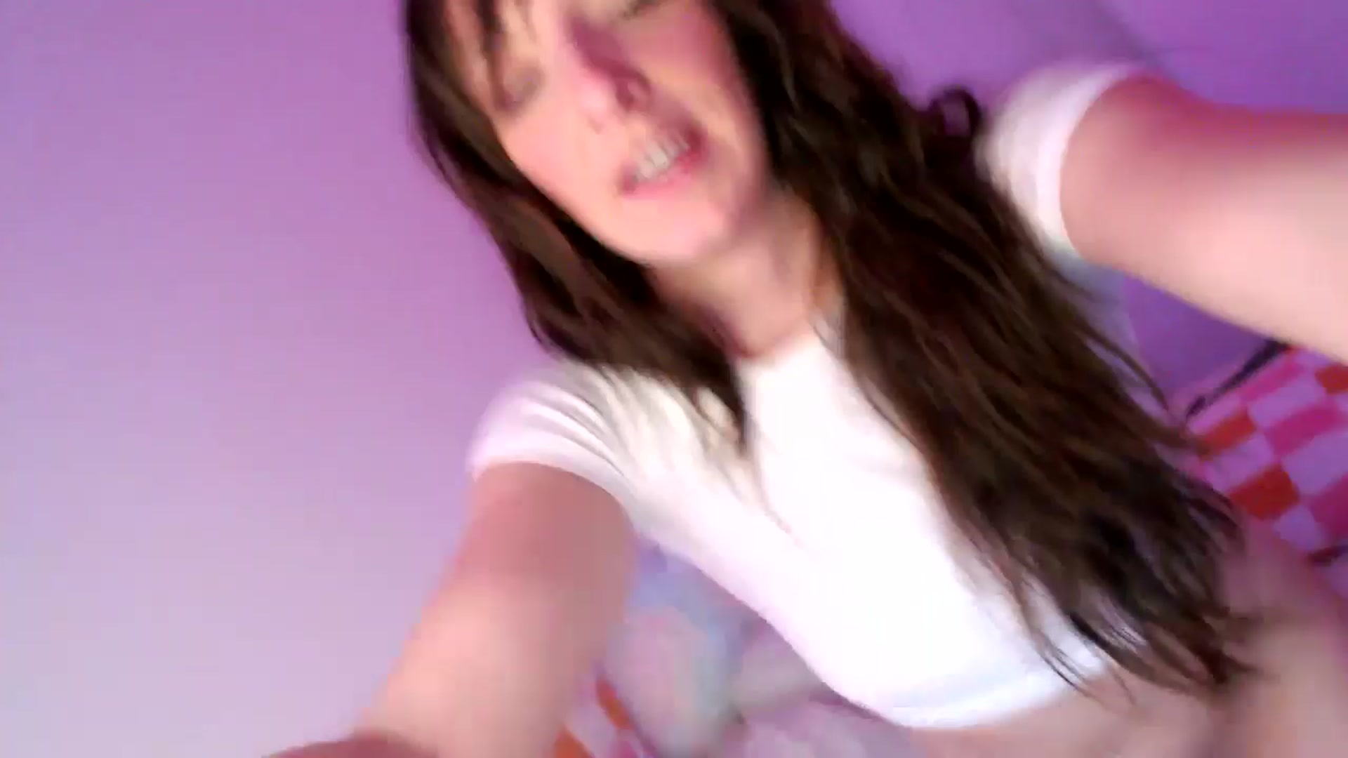 Gallery image thumbnail from AnnaFaux's myfreecams stream on, 02/07/2025, 03:50 image 3 of 20