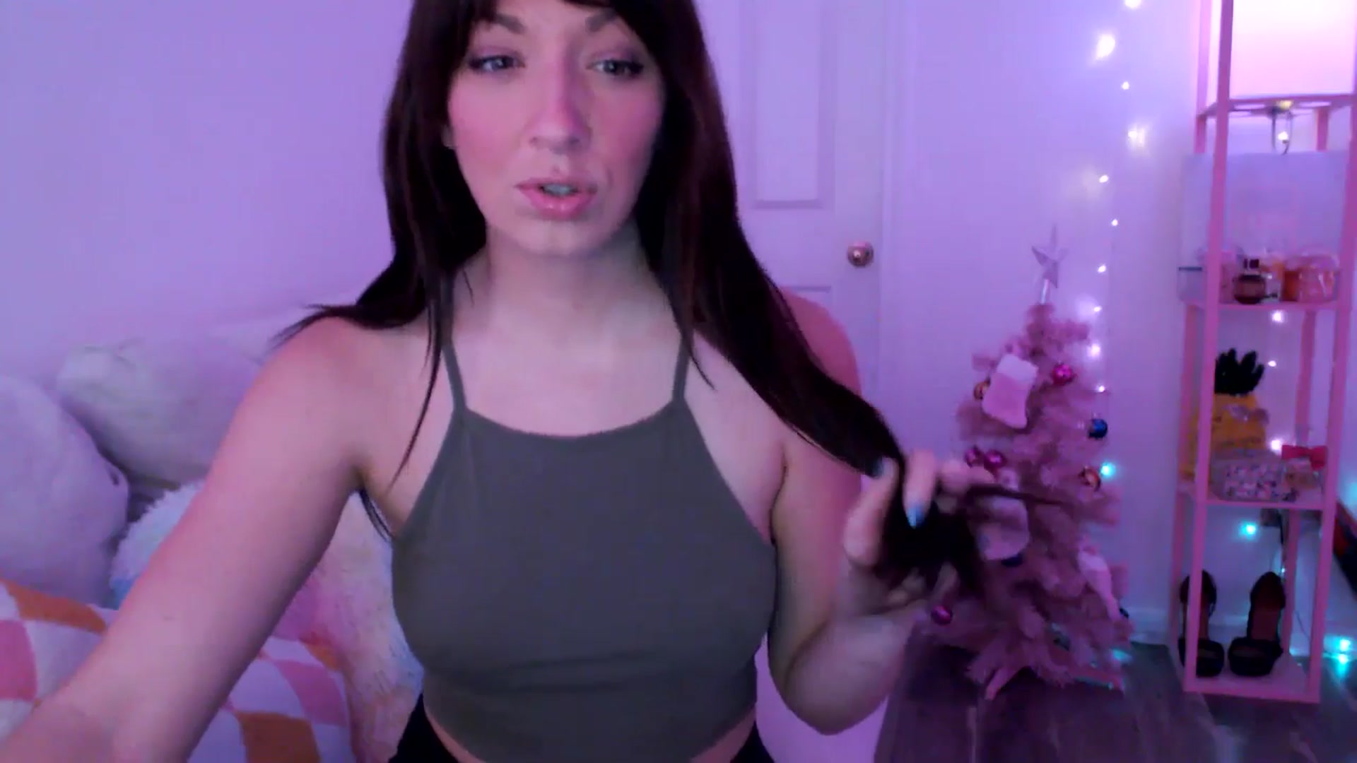 Gallery image thumbnail from AnnaFaux's myfreecams stream on, 02/16/2025, 21:56 image 2 of 20