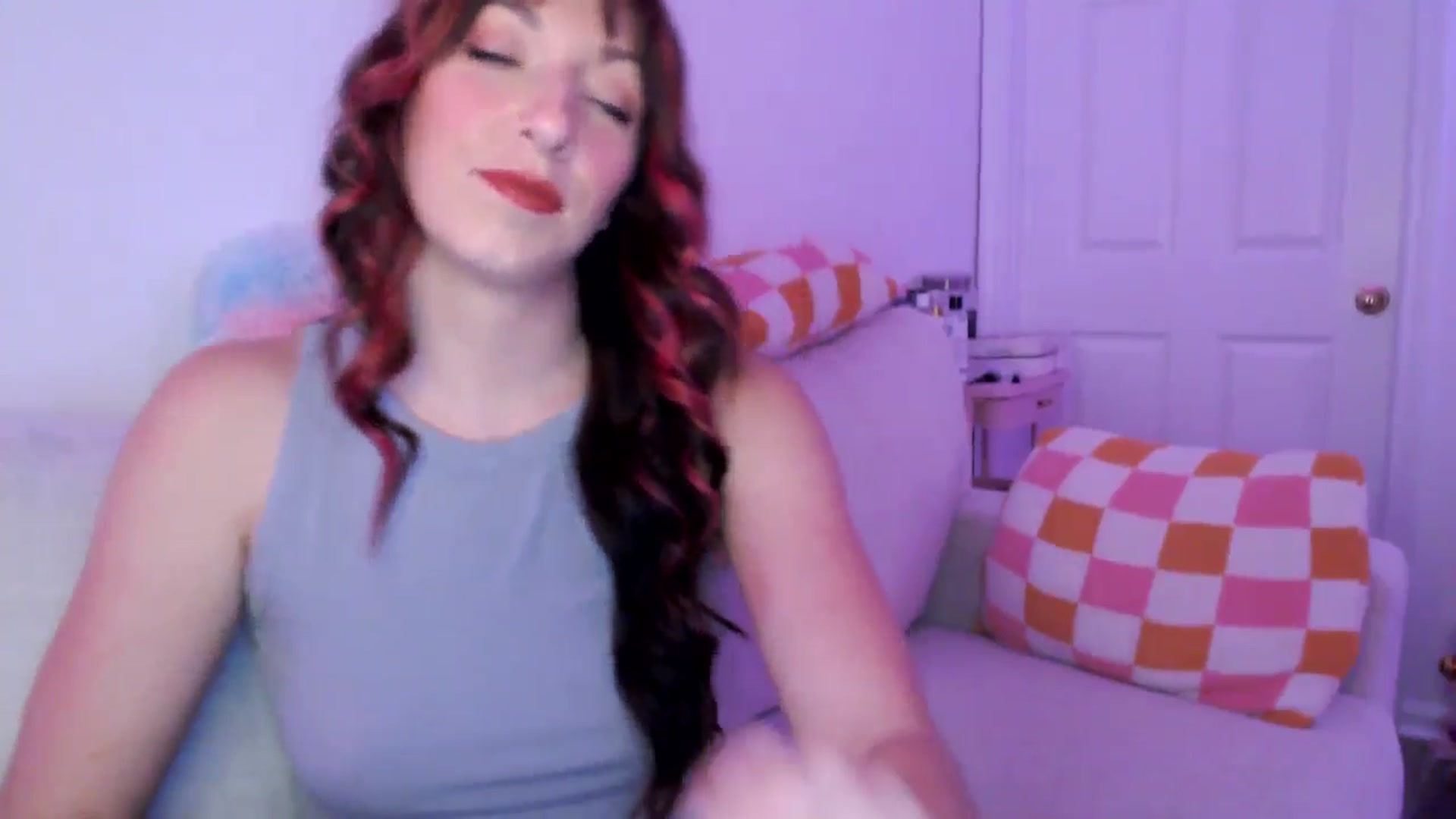 Gallery image thumbnail from AnnaFaux's myfreecams stream on, 02/20/2025, 24:16 image 6 of 20