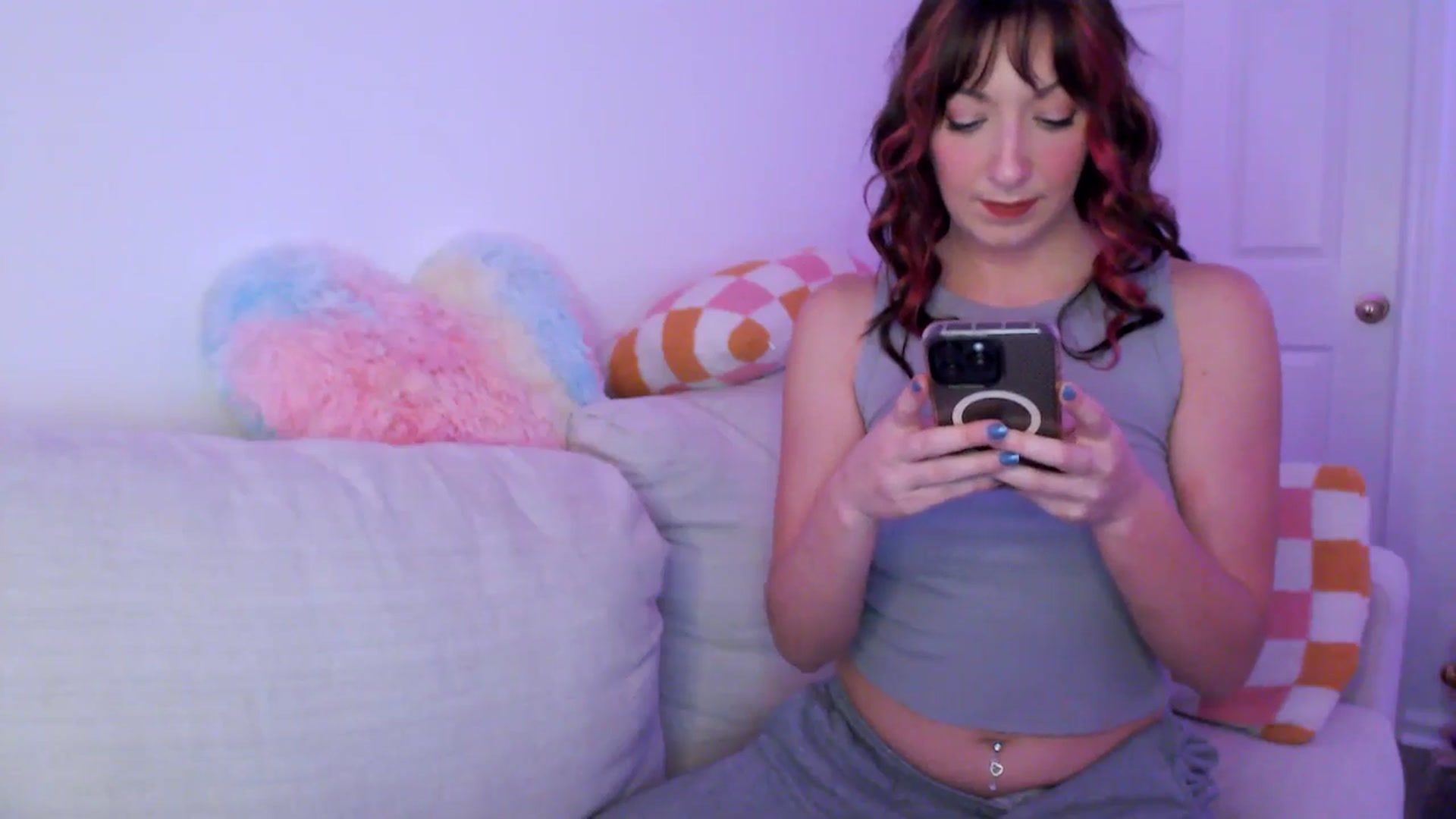Gallery image thumbnail from AnnaFaux's myfreecams stream on, 02/20/2025, 24:16 image 15 of 20