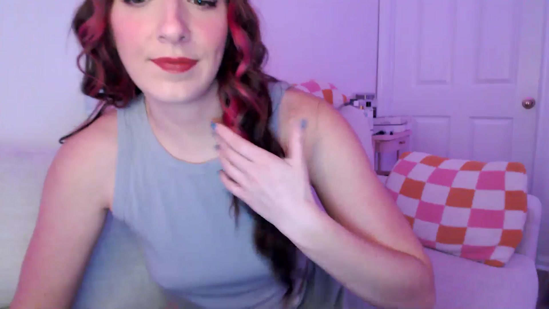 Gallery image thumbnail from AnnaFaux's myfreecams stream on, 02/20/2025, 24:16 image 16 of 20