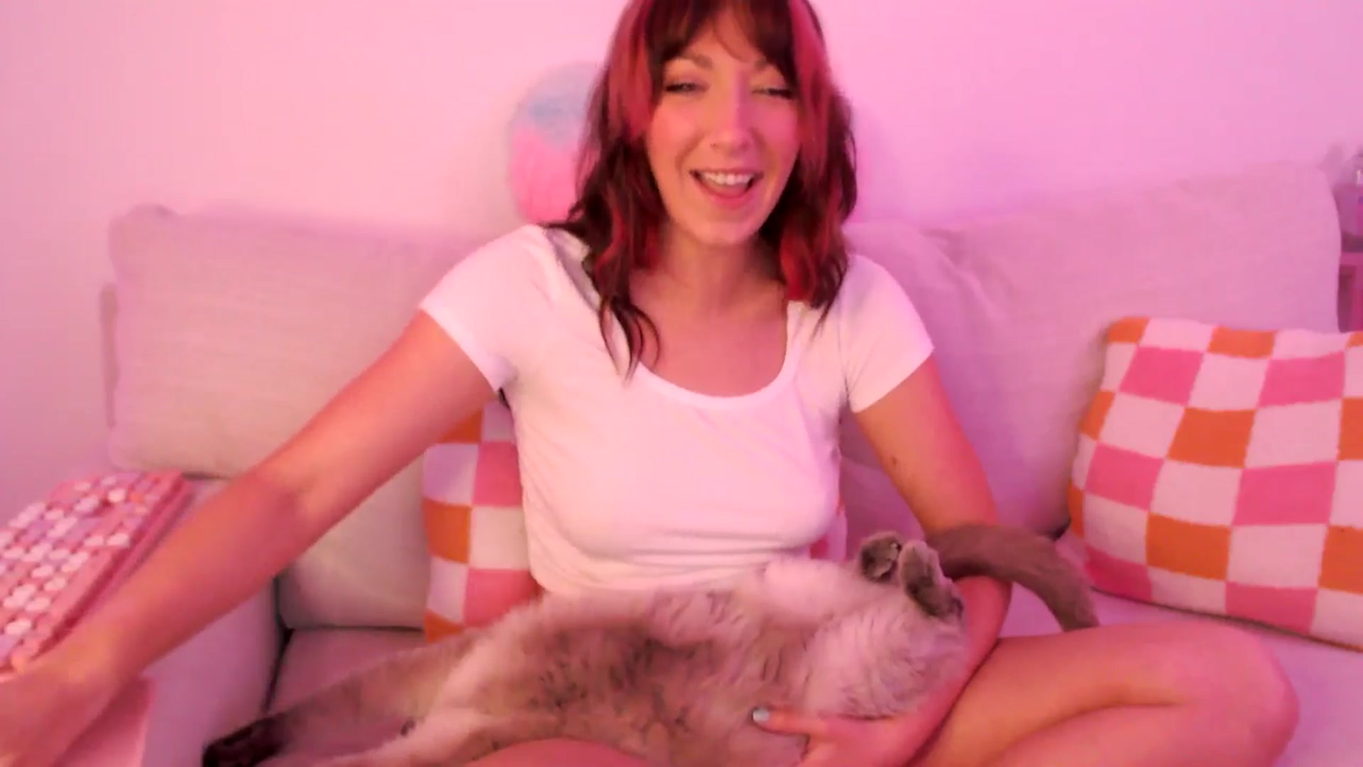 Gallery image thumbnail from AnnaFaux's myfreecams stream on, 02/23/2025, 23:27 image 16 of 20