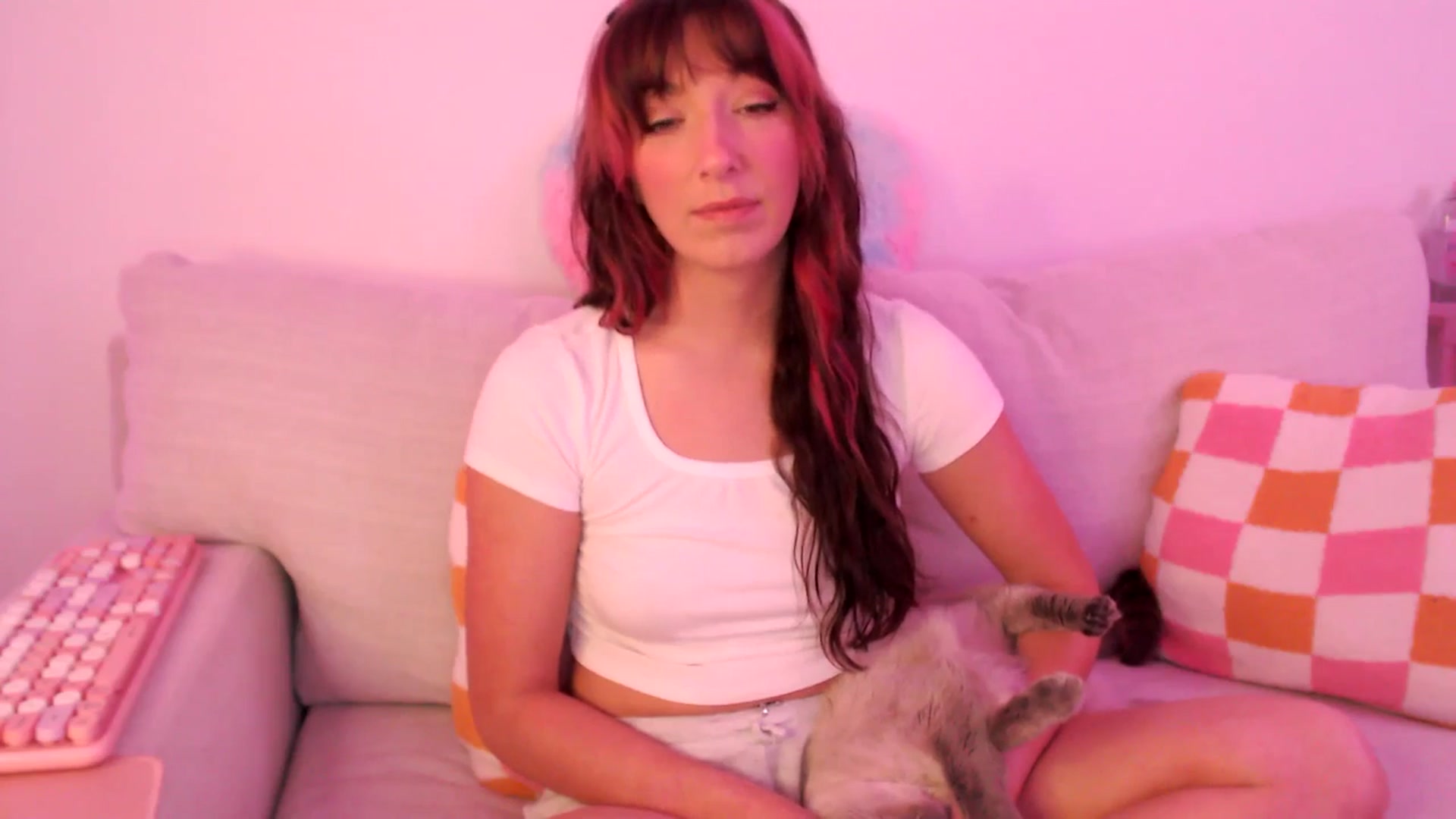 Gallery image thumbnail from AnnaFaux's myfreecams stream on, 02/23/2025, 23:27 image 5 of 20