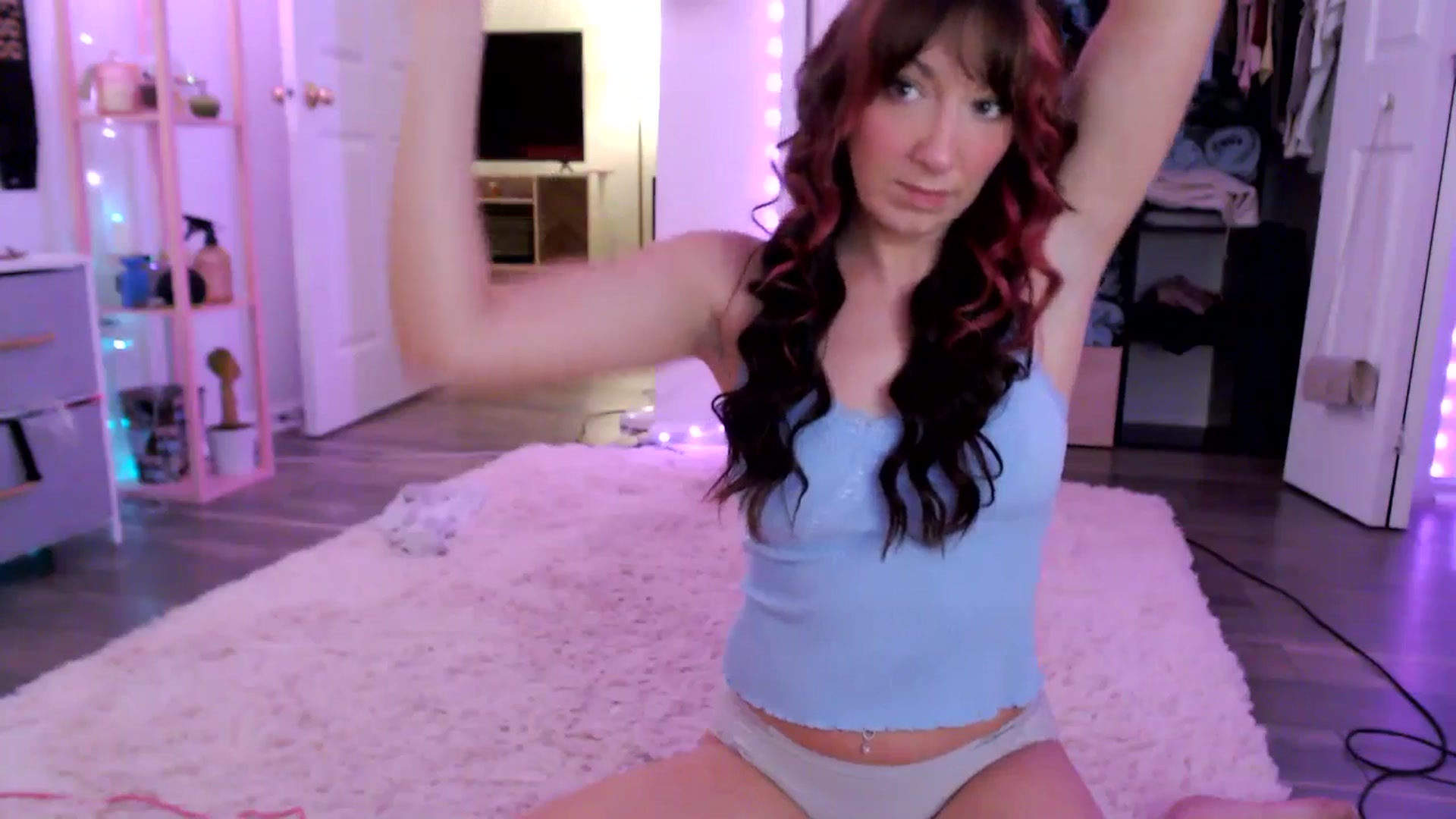 Gallery image thumbnail from AnnaFaux's myfreecams stream on, 02/24/2025, 01:17 image 17 of 20