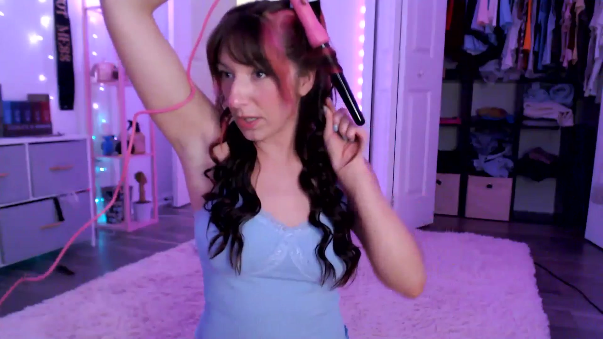 Gallery image thumbnail from AnnaFaux's myfreecams stream on, 02/24/2025, 01:17 image 8 of 20