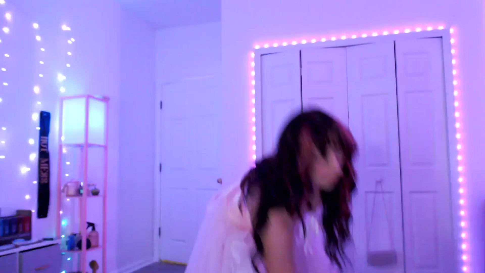 Gallery image thumbnail from AnnaFaux's myfreecams stream on, 02/26/2025, 02:50 image 4 of 20