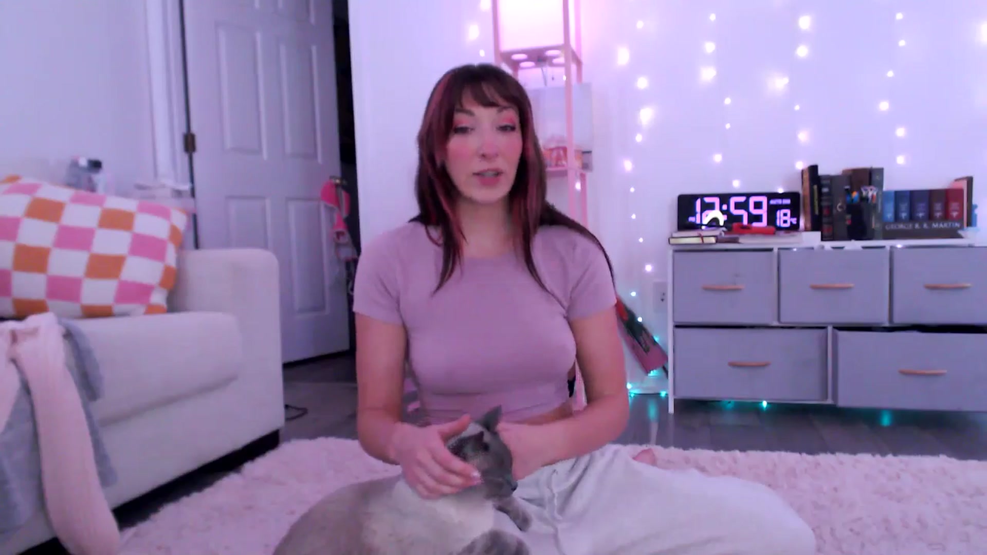 Gallery image thumbnail from AnnaFaux's myfreecams stream on, 03/08/2025, 18:07 image 14 of 20