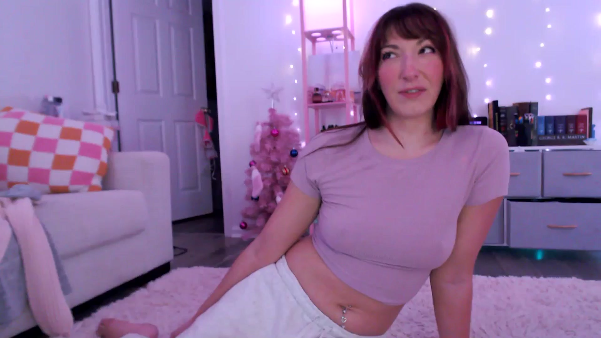 Gallery image thumbnail from AnnaFaux's myfreecams stream on, 03/08/2025, 18:07 image 6 of 20