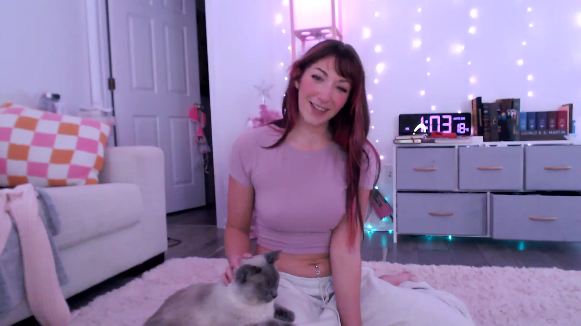 Gallery image thumbnail from AnnaFaux's myfreecams stream on, 03/08/2025, 18:07 image 19 of 20