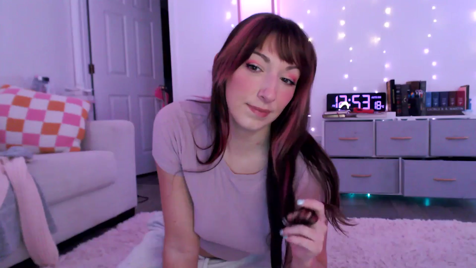 Gallery image thumbnail from AnnaFaux's myfreecams stream on, 03/08/2025, 18:07 image 4 of 20