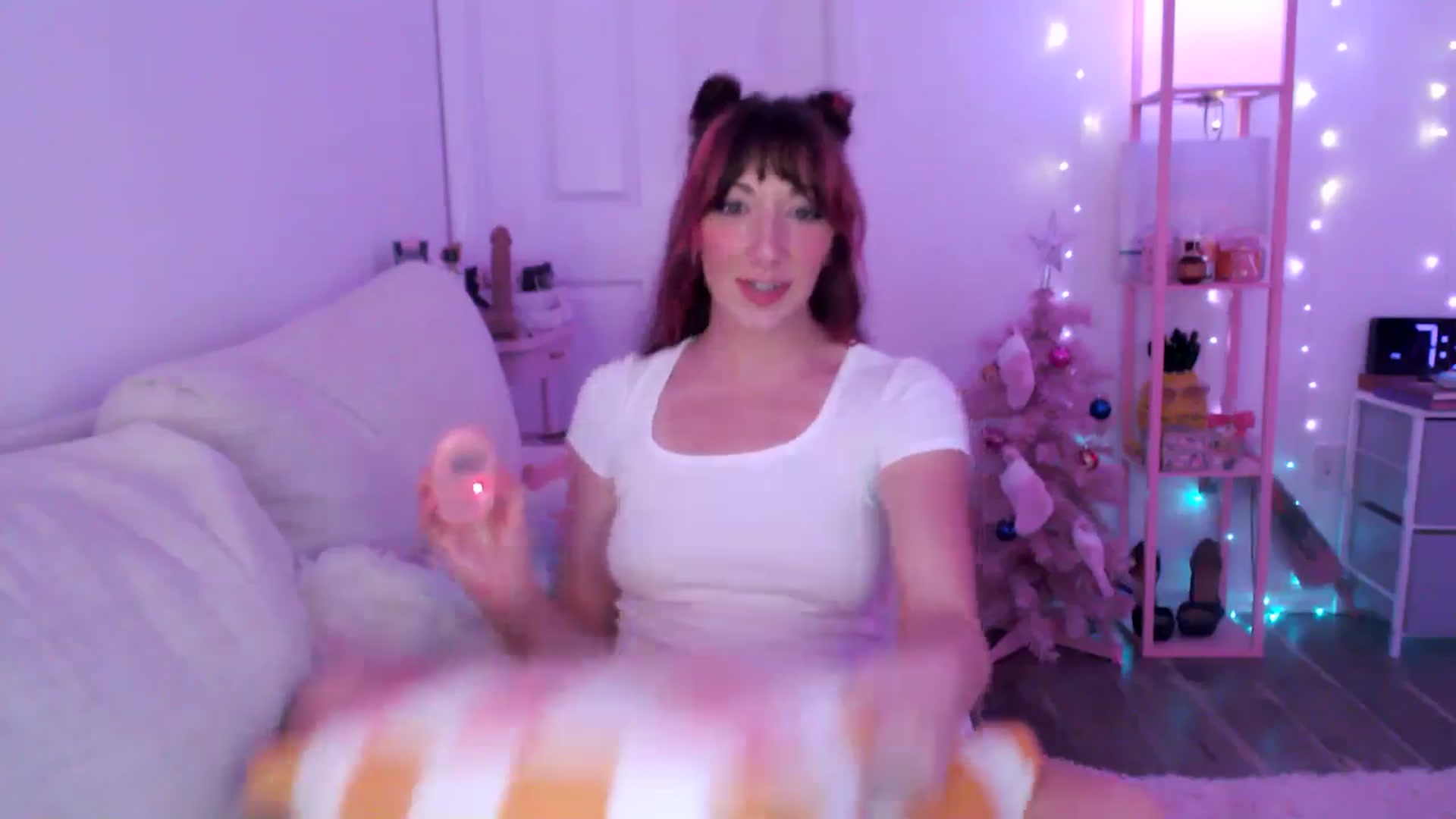 Gallery image thumbnail from AnnaFaux's myfreecams stream on, 03/14/2025, 23:49 image 3 of 20