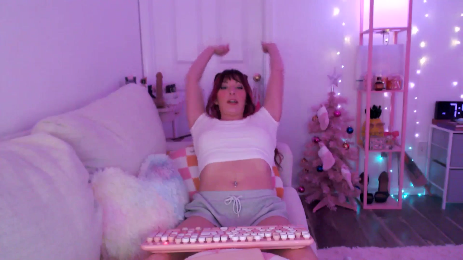 Gallery image thumbnail from AnnaFaux's myfreecams stream on, 03/14/2025, 23:49 image 13 of 20