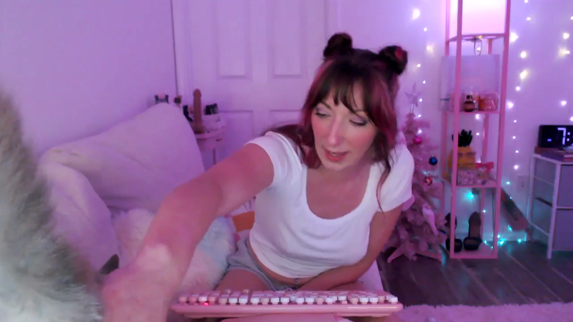 Gallery image thumbnail from AnnaFaux's myfreecams stream on, 03/14/2025, 23:49 image 7 of 20