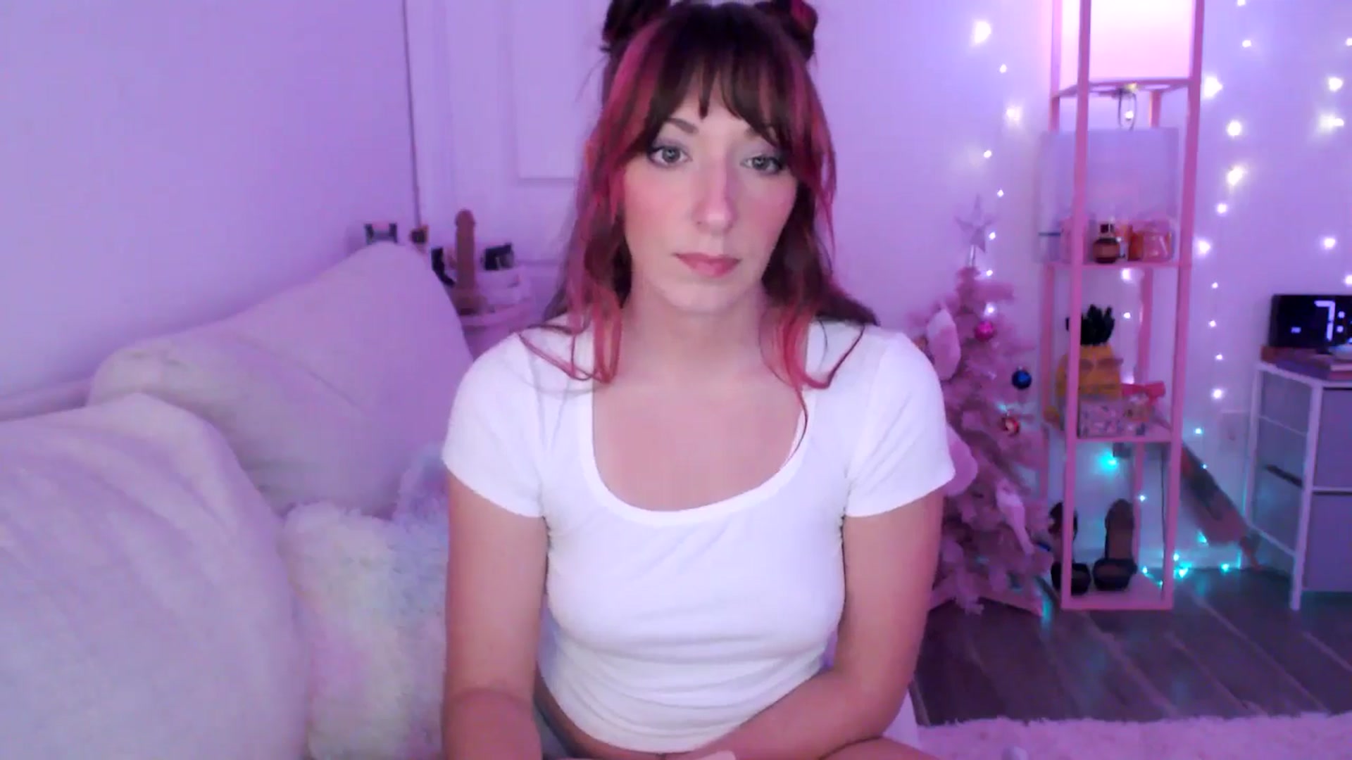Gallery image thumbnail from AnnaFaux's myfreecams stream on, 03/14/2025, 23:49 image 2 of 20