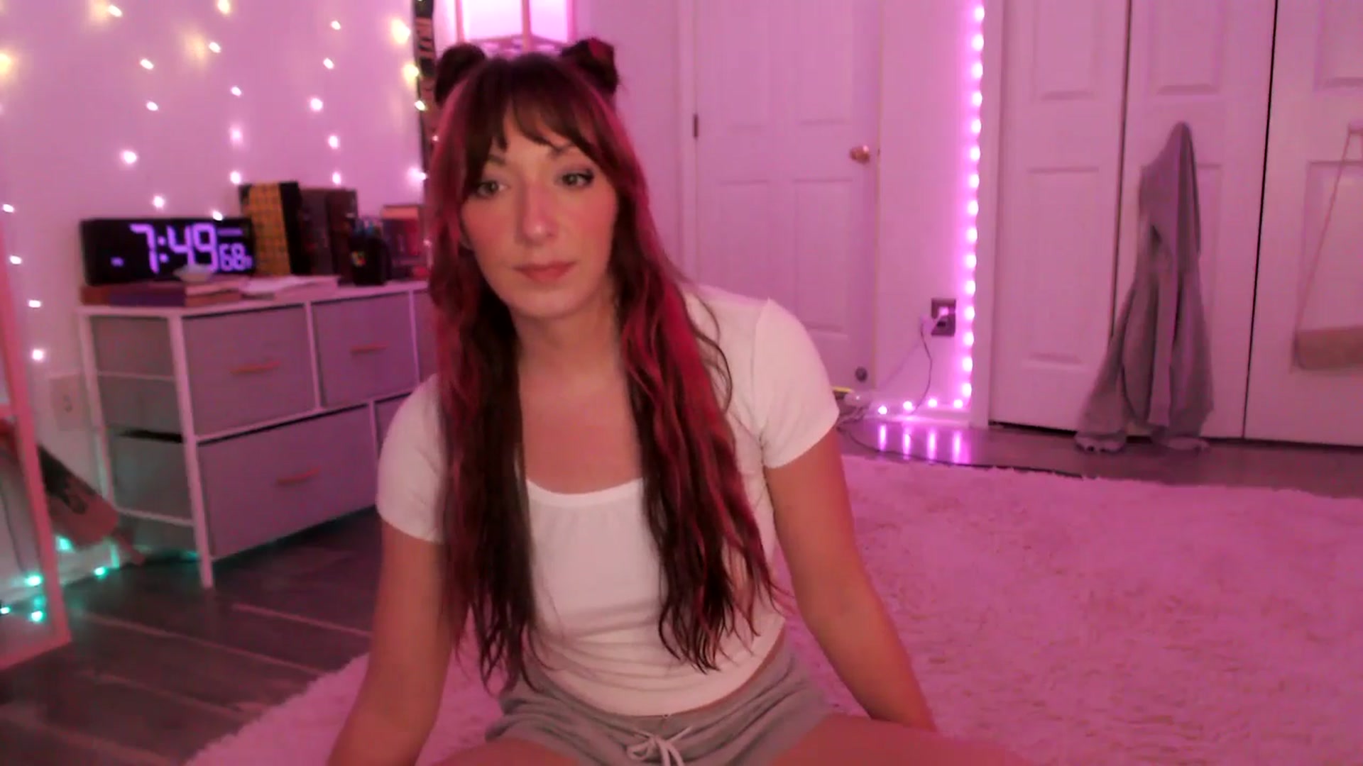 Gallery image thumbnail from AnnaFaux's myfreecams stream on, 03/15/2025, 24:01 image 2 of 20