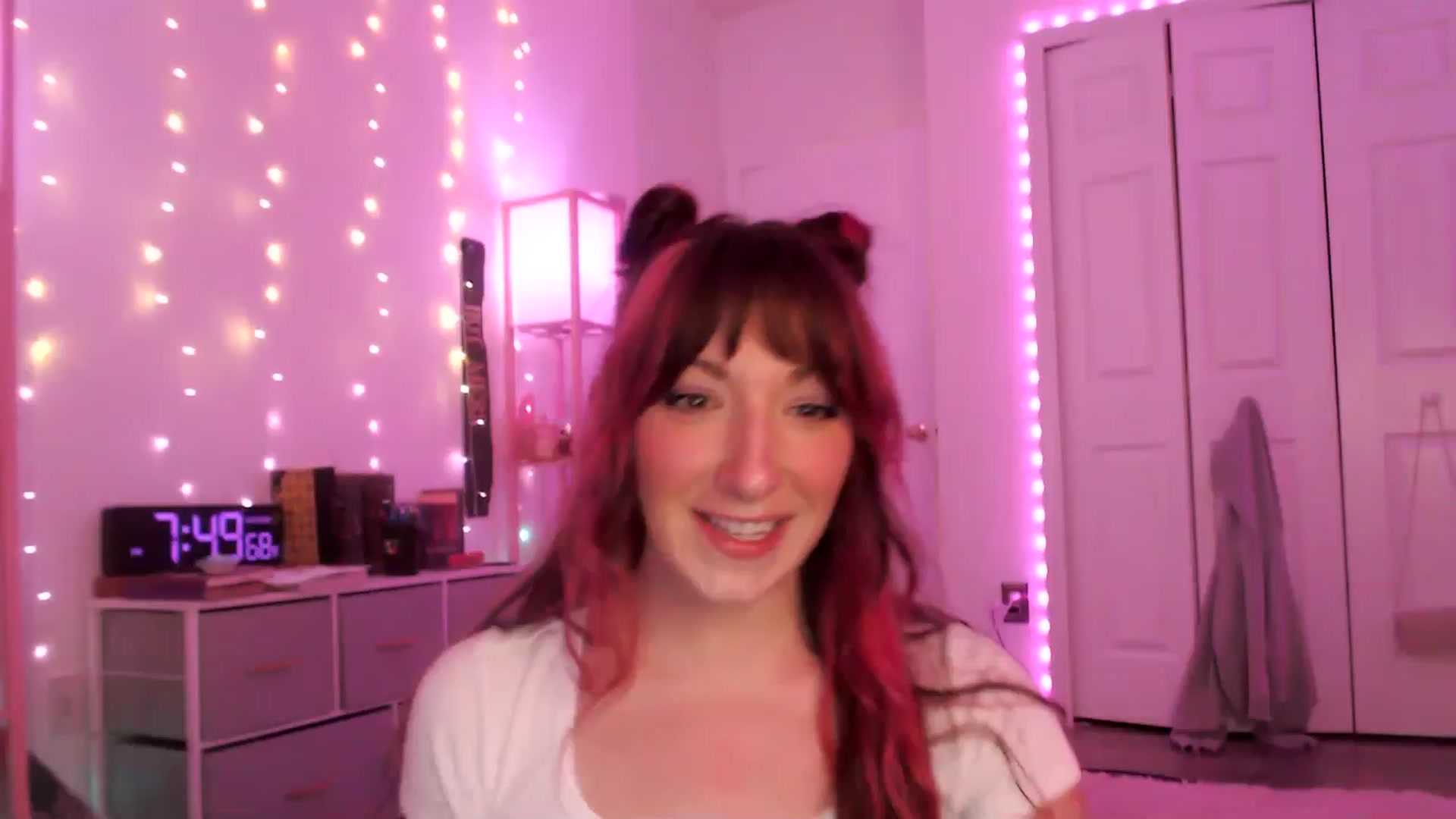 Gallery image thumbnail from AnnaFaux's myfreecams stream on, 03/15/2025, 24:01 image 1 of 20