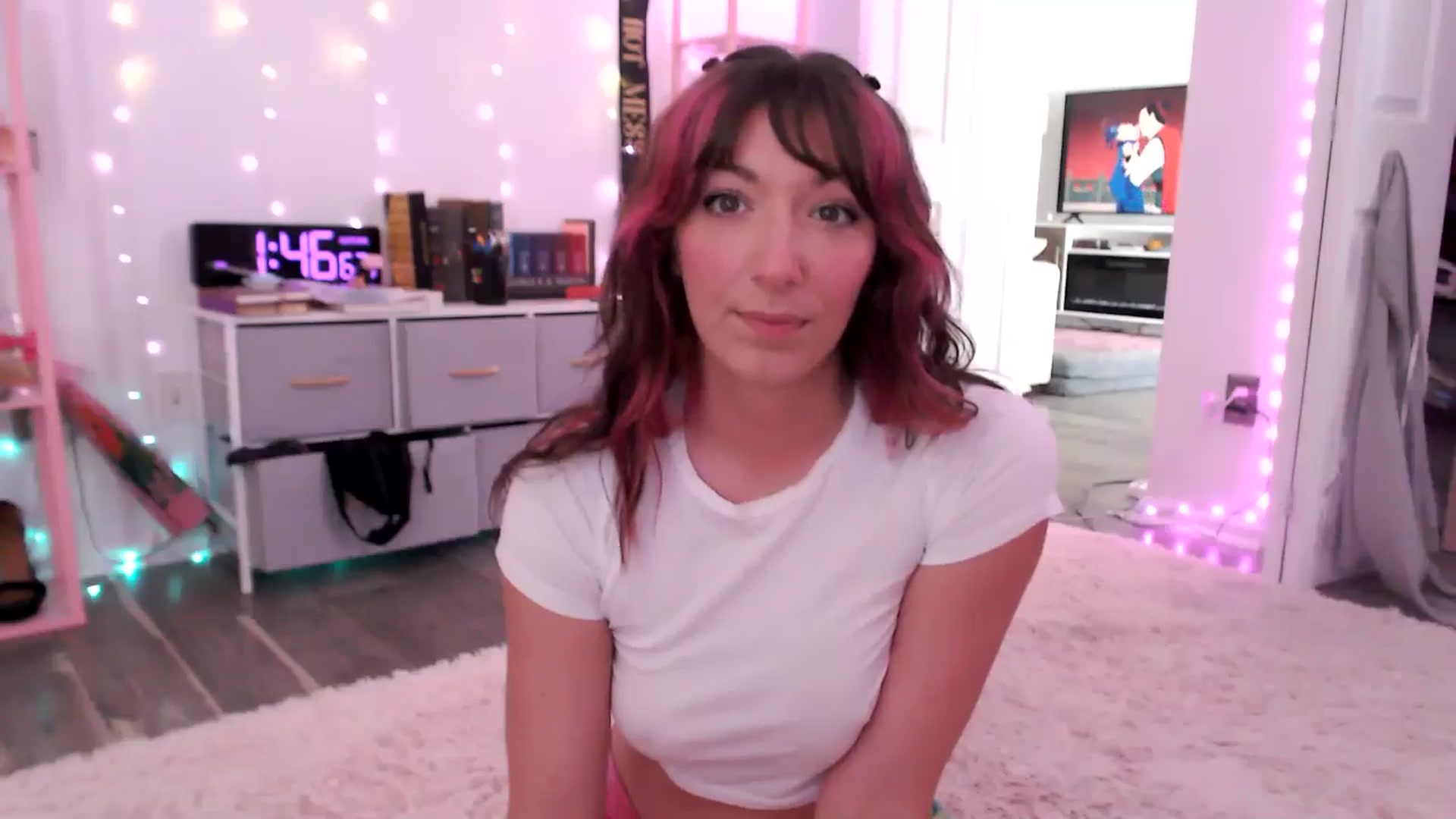 Gallery image thumbnail from AnnaFaux's myfreecams stream on, 03/22/2025, 18:21 image 13 of 20