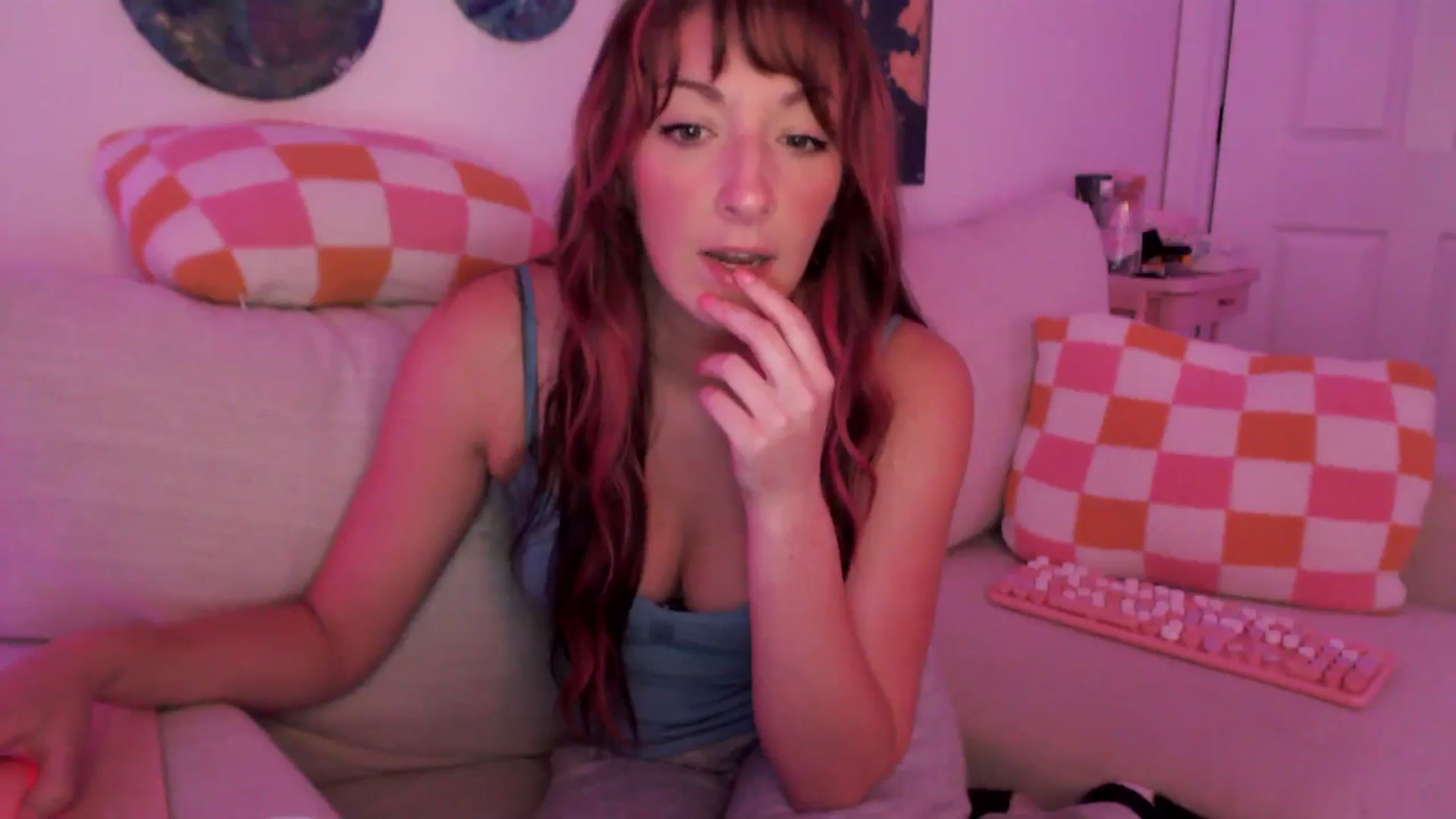 Gallery image thumbnail from AnnaFaux's myfreecams stream on, 03/25/2025, 24:33 image 16 of 20