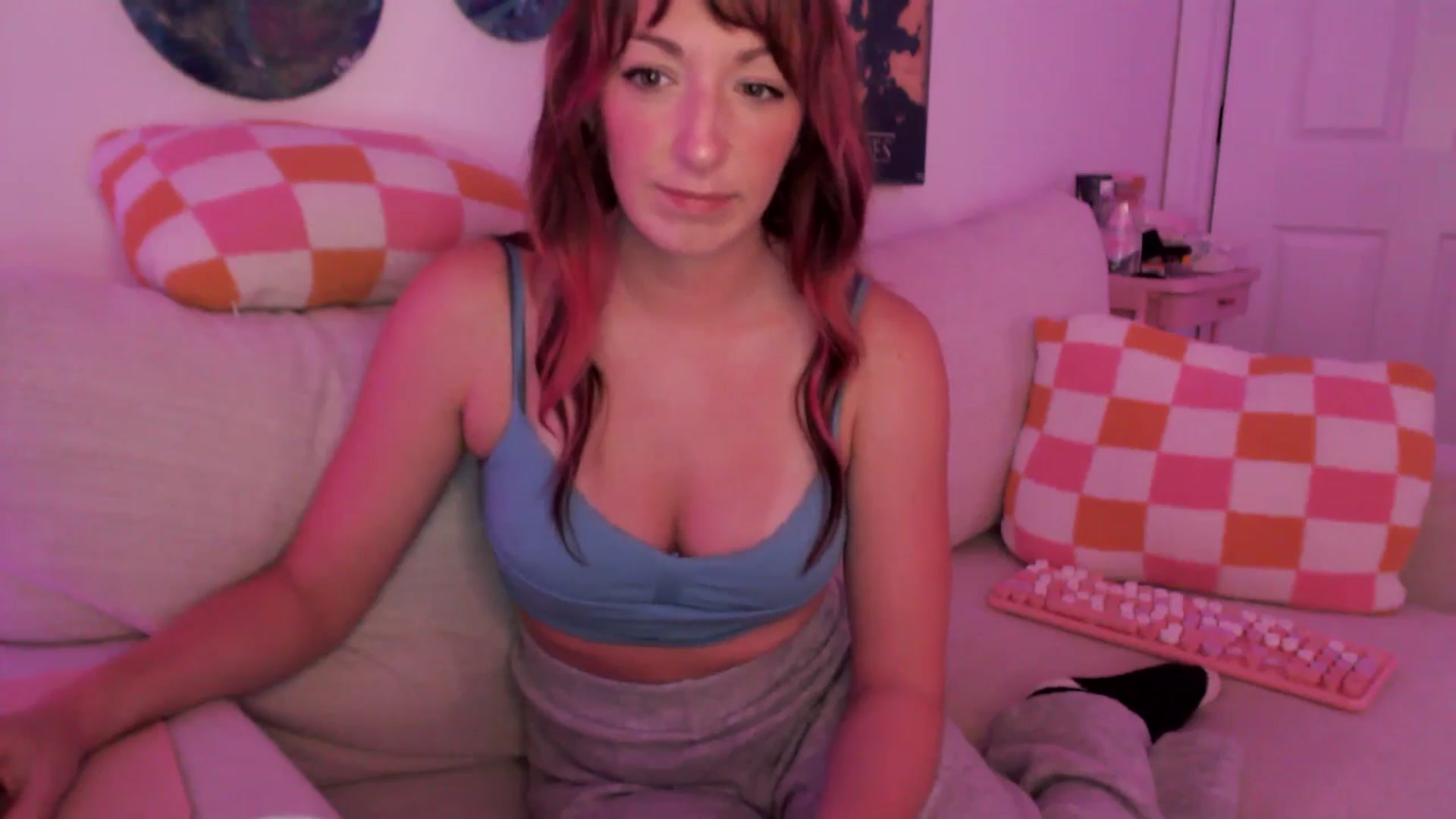 Gallery image thumbnail from AnnaFaux's myfreecams stream on, 03/25/2025, 24:33 image 14 of 20