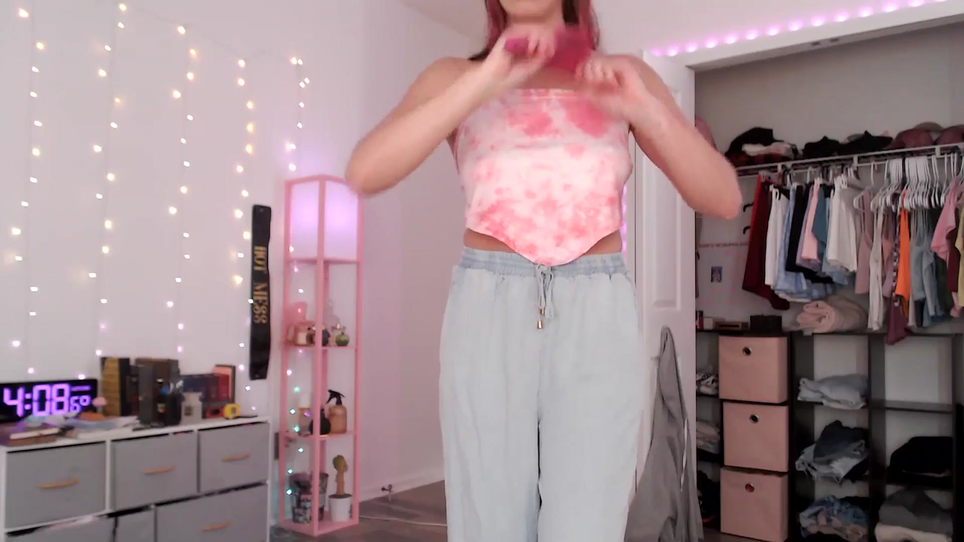 Gallery image thumbnail from AnnaFaux's myfreecams stream on, 03/28/2025, 20:19 image 16 of 20