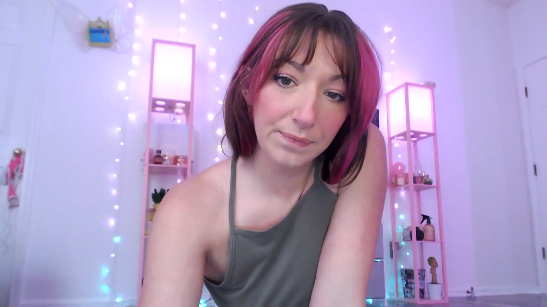 Gallery image thumbnail from AnnaFaux's myfreecams stream on, 03/30/2025, 17:26 image 16 of 20