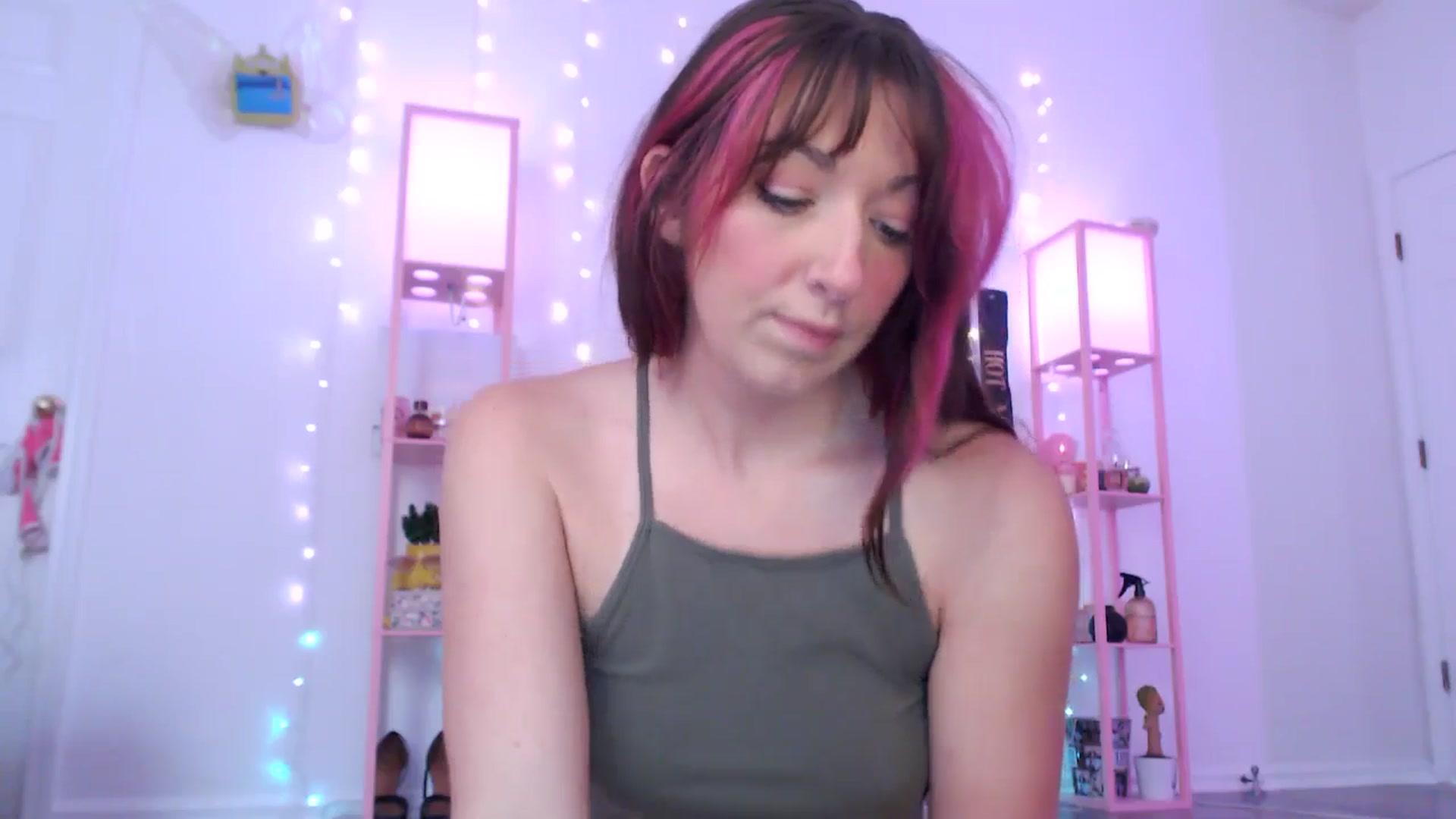 Gallery image thumbnail from AnnaFaux's myfreecams stream on, 03/30/2025, 17:26 image 17 of 20