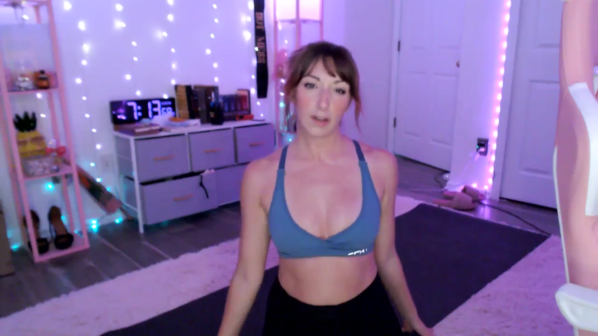 Gallery image thumbnail from AnnaFaux's myfreecams stream on, 04/05/2025, 24:33 image 5 of 20
