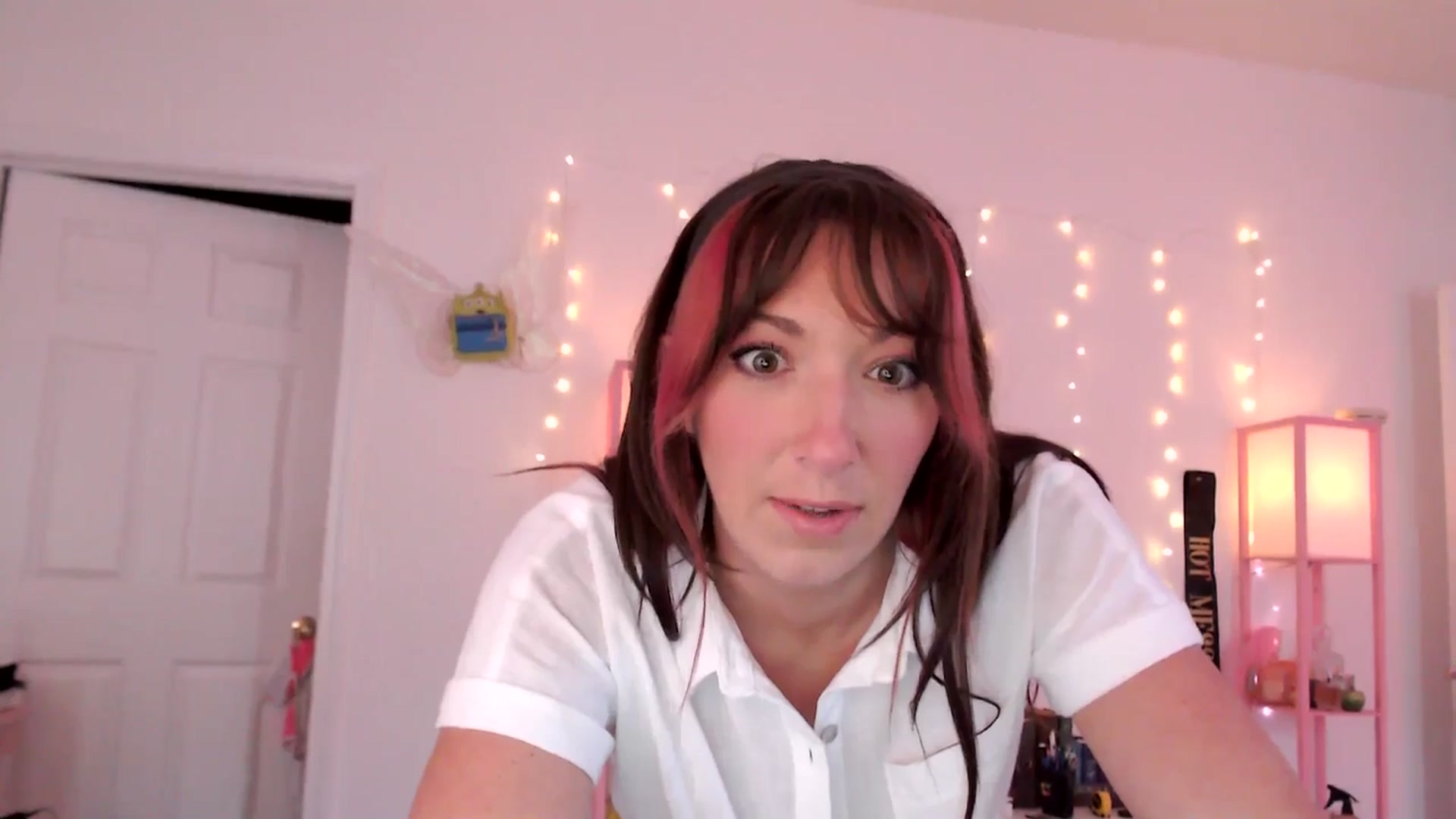 Gallery image thumbnail from AnnaFaux's myfreecams stream on, 04/06/2025, 16:58 image 5 of 20