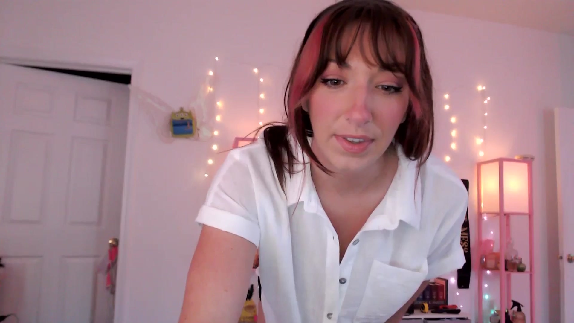 Gallery image thumbnail from AnnaFaux's myfreecams stream on, 04/06/2025, 16:58 image 8 of 20