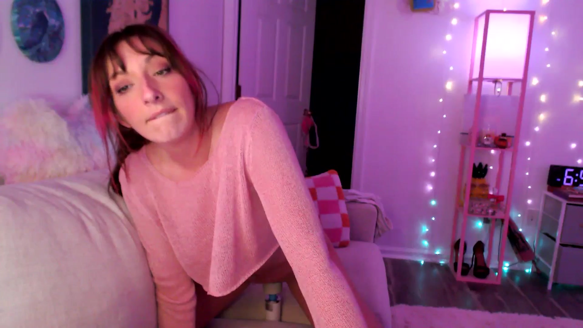Gallery image thumbnail from AnnaFaux's myfreecams stream on, 04/11/2025, 23:43 image 14 of 20