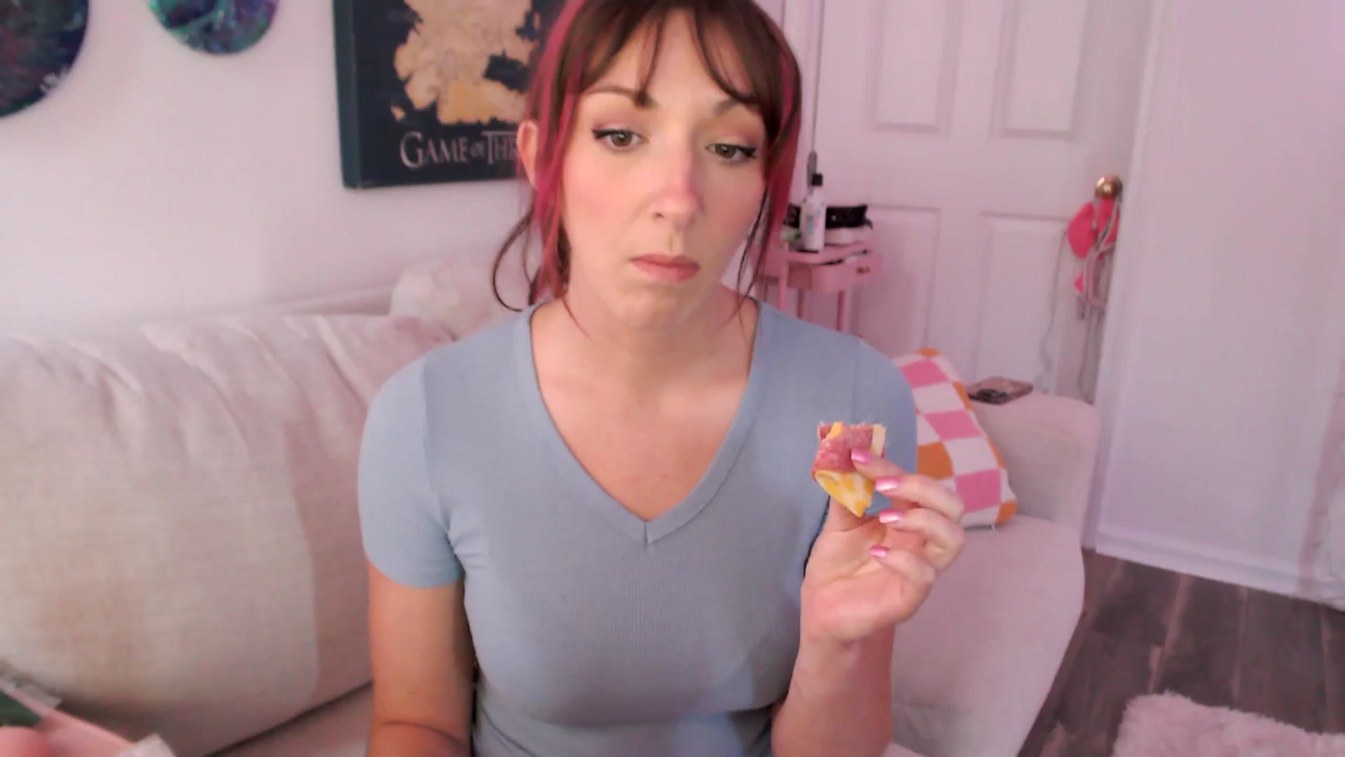 Gallery image thumbnail from AnnaFaux's myfreecams stream on, 04/13/2025, 19:05 image 7 of 20