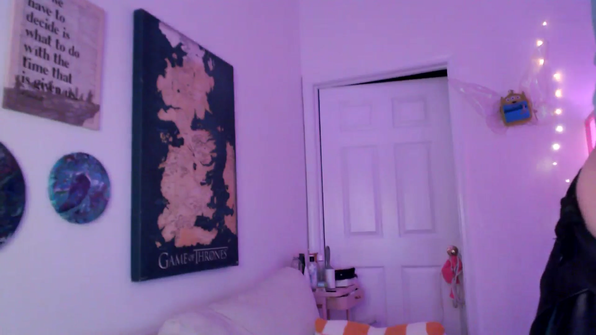 Gallery image thumbnail from AnnaFaux's myfreecams stream on, 04/17/2025, 24:02 image 8 of 20
