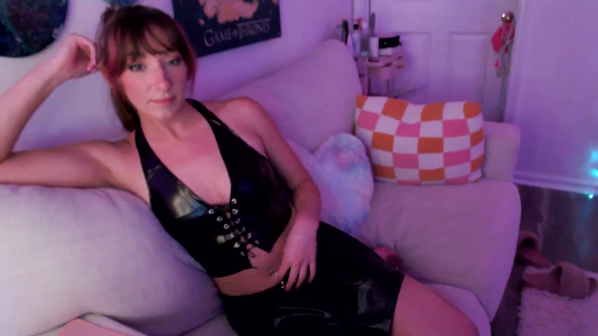Gallery image thumbnail from AnnaFaux's myfreecams stream on, 04/17/2025, 24:02 image 5 of 20