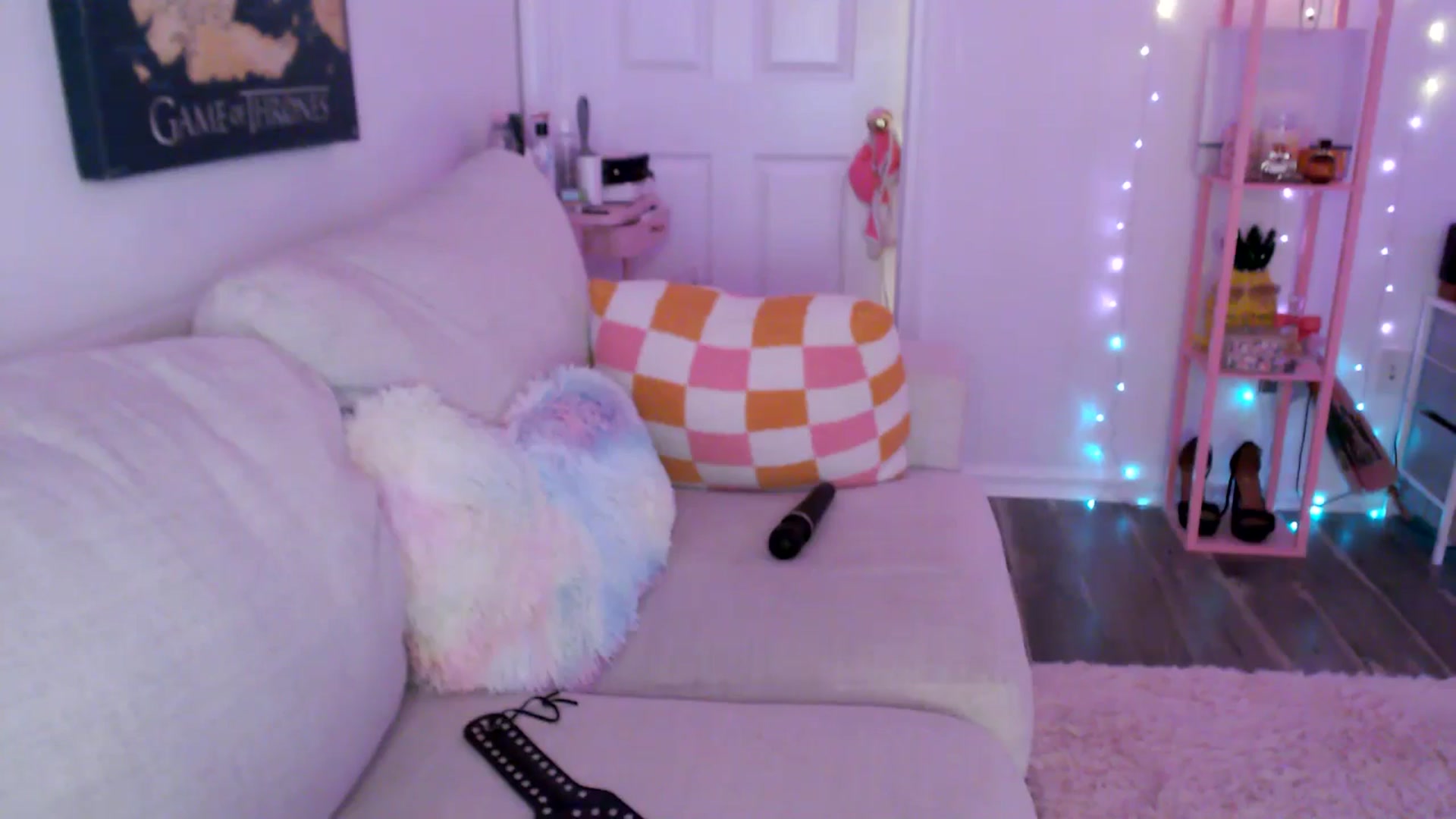 Gallery image thumbnail from AnnaFaux's myfreecams stream on, 04/17/2025, 24:25 image 17 of 20