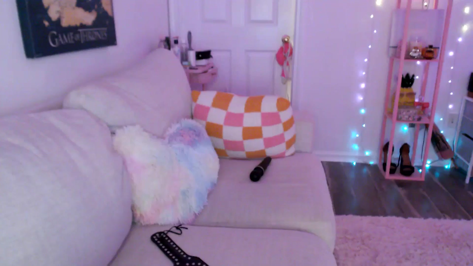 Gallery image thumbnail from AnnaFaux's myfreecams stream on, 04/17/2025, 24:25 image 16 of 20