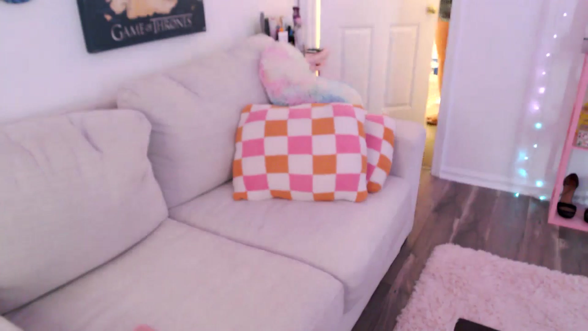 Gallery image thumbnail from AnnaFaux's myfreecams stream on, 04/21/2025, 22:55 image 15 of 20