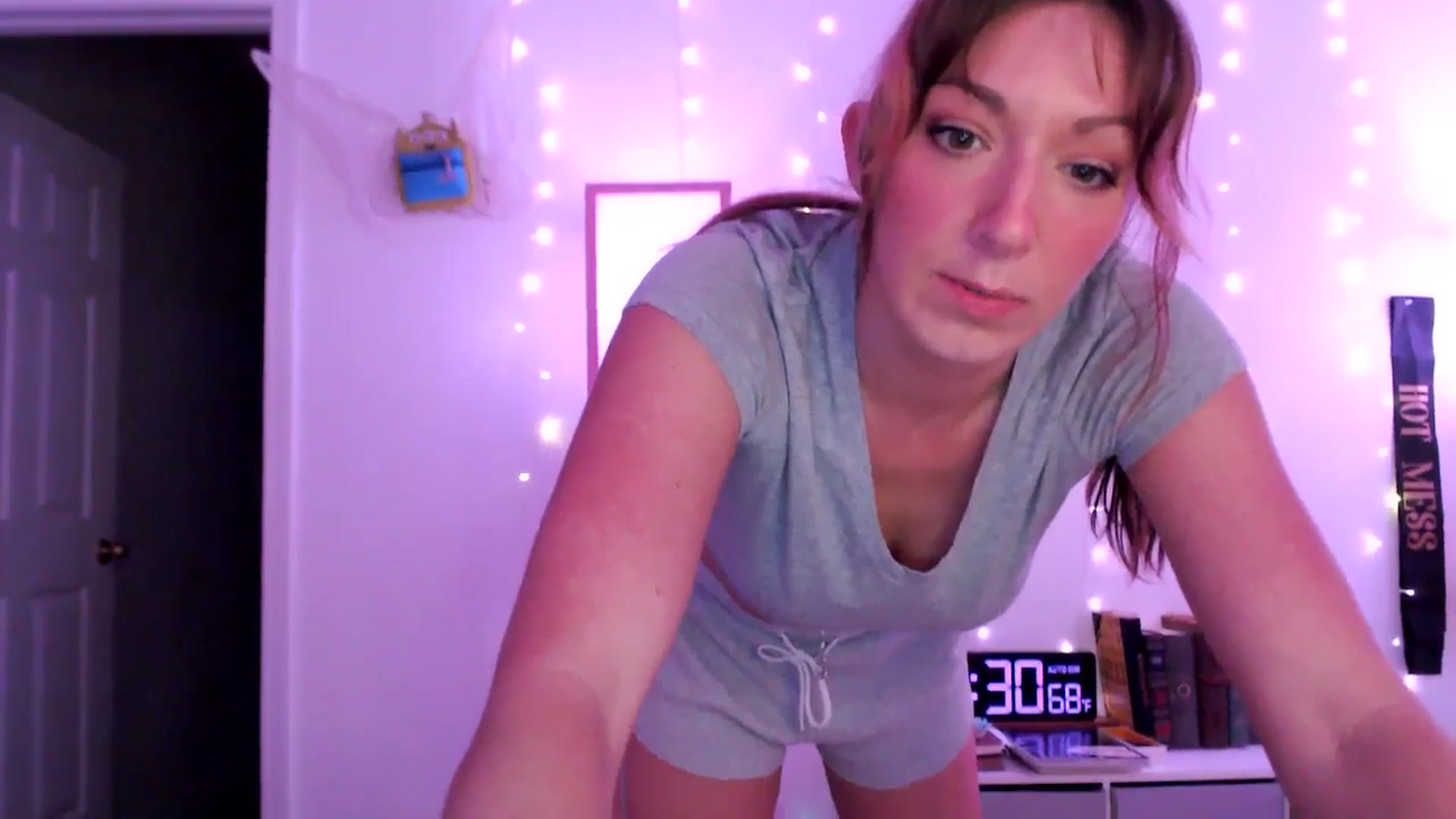 Gallery image thumbnail from AnnaFaux's myfreecams stream on, 04/28/2025, 23:43 image 4 of 20