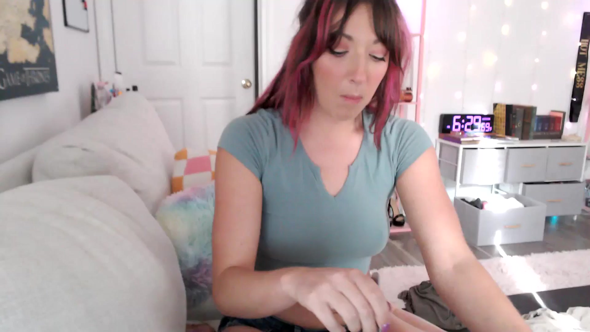 Gallery image thumbnail from AnnaFaux's myfreecams stream on, 05/02/2025, 23:05 image 6 of 20