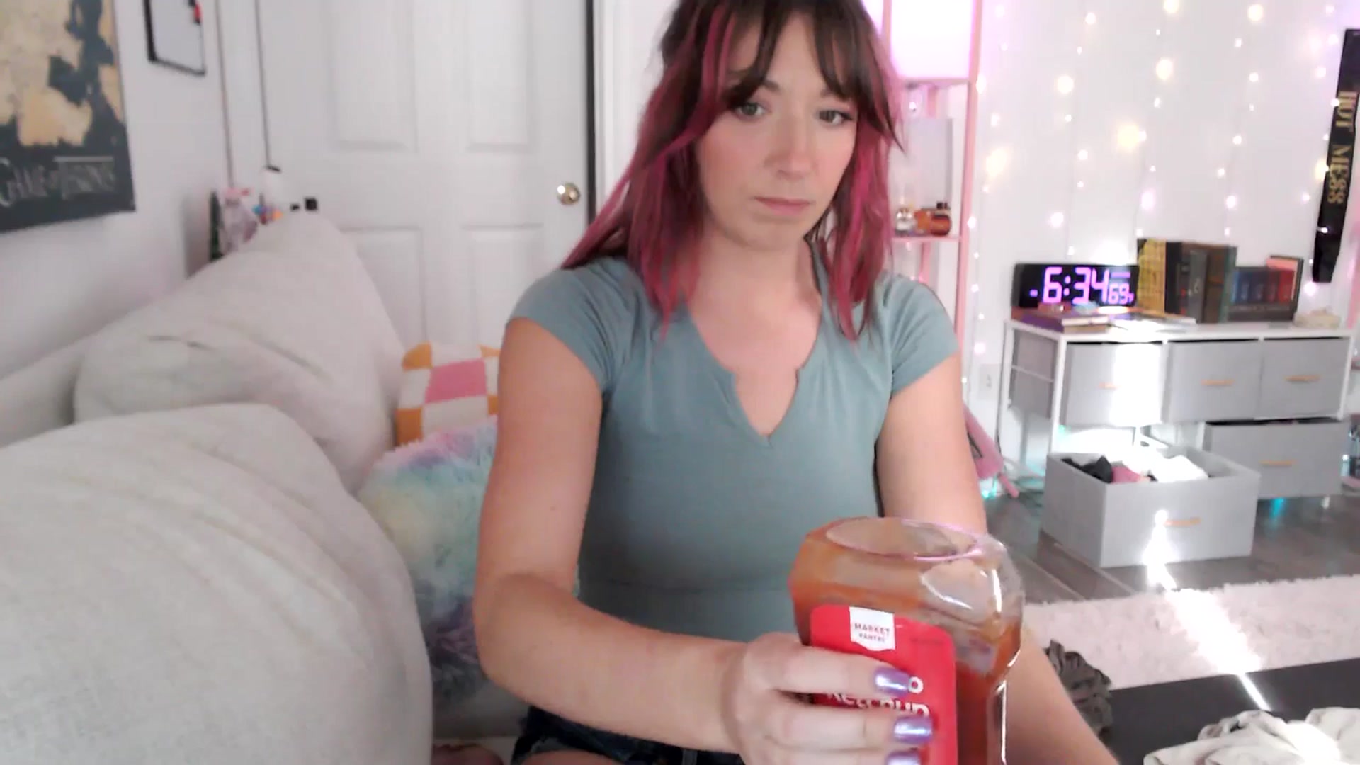 Gallery image thumbnail from AnnaFaux's myfreecams stream on, 05/02/2025, 23:05 image 8 of 20
