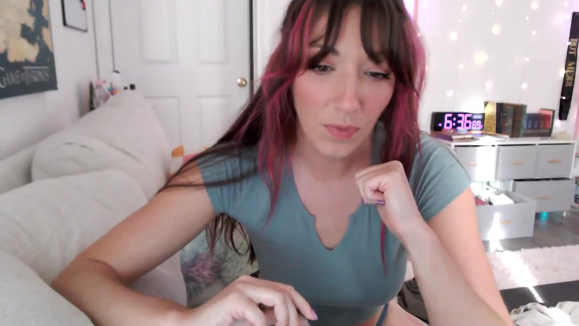 Gallery image thumbnail from AnnaFaux's myfreecams stream on, 05/02/2025, 23:05 image 9 of 20