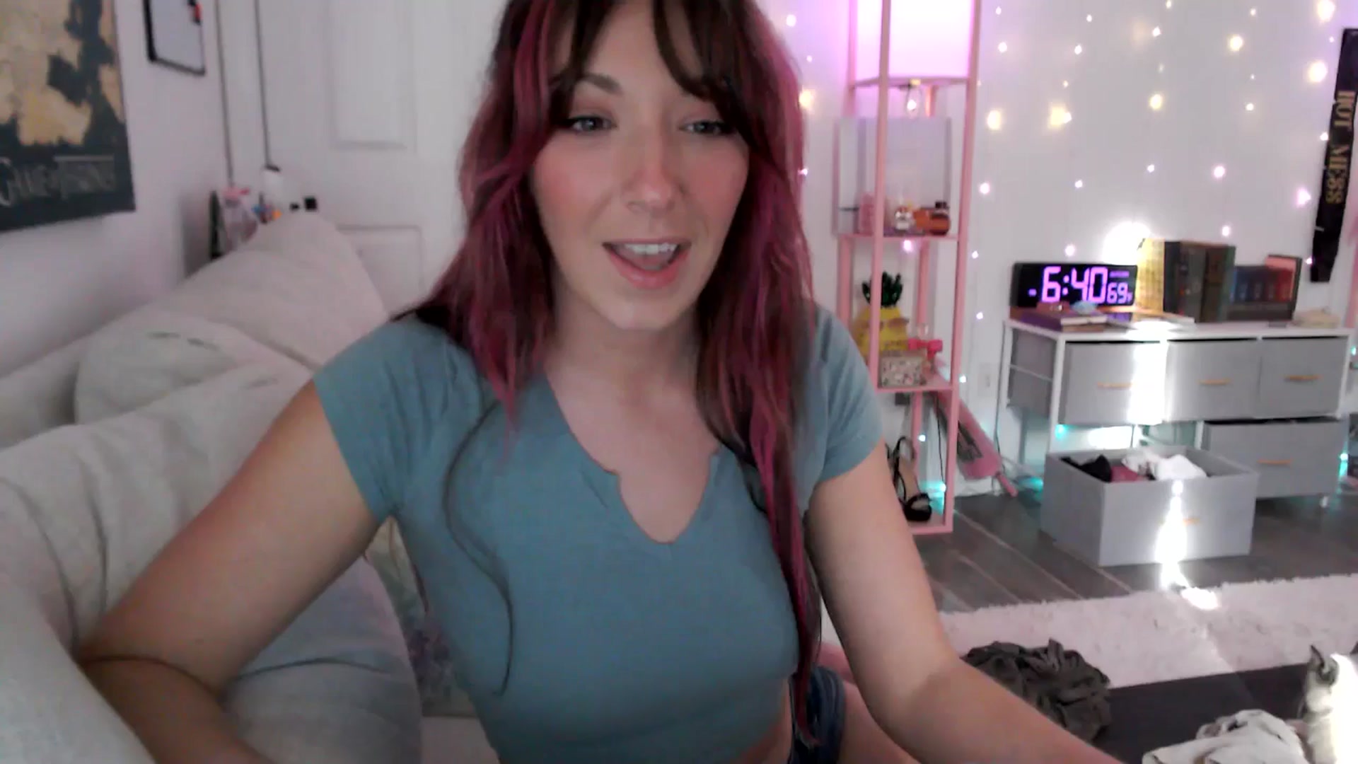 Gallery image thumbnail from AnnaFaux's myfreecams stream on, 05/02/2025, 23:05 image 11 of 20