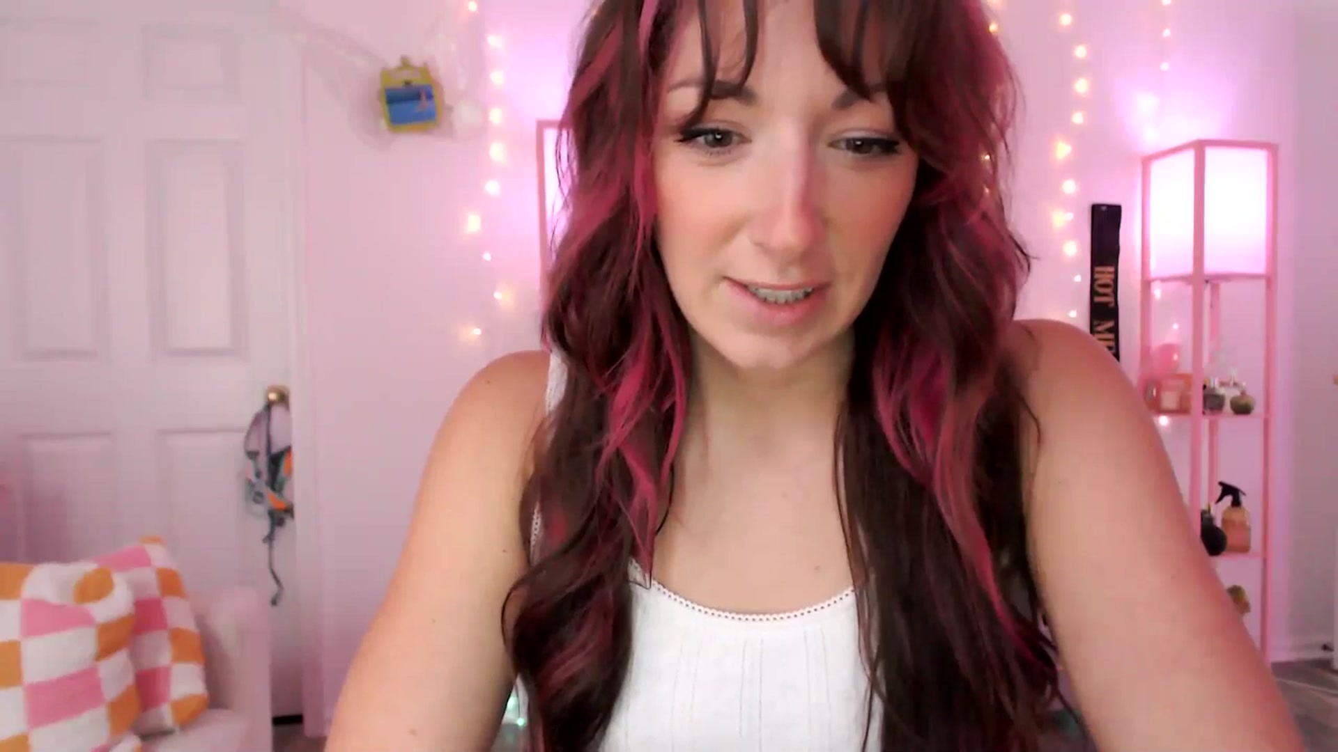 Gallery image thumbnail from AnnaFaux's myfreecams stream on, 05/04/2025, 20:36 image 2 of 20