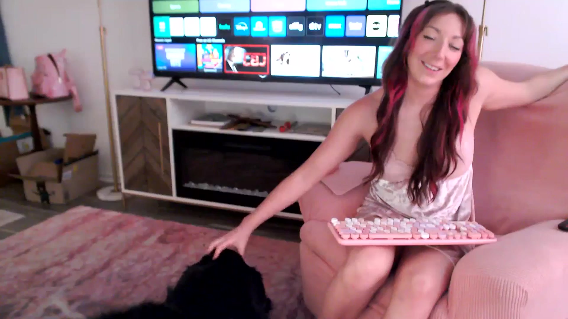 Gallery image thumbnail from AnnaFaux's myfreecams stream on, 05/05/2025, 23:18 image 7 of 20